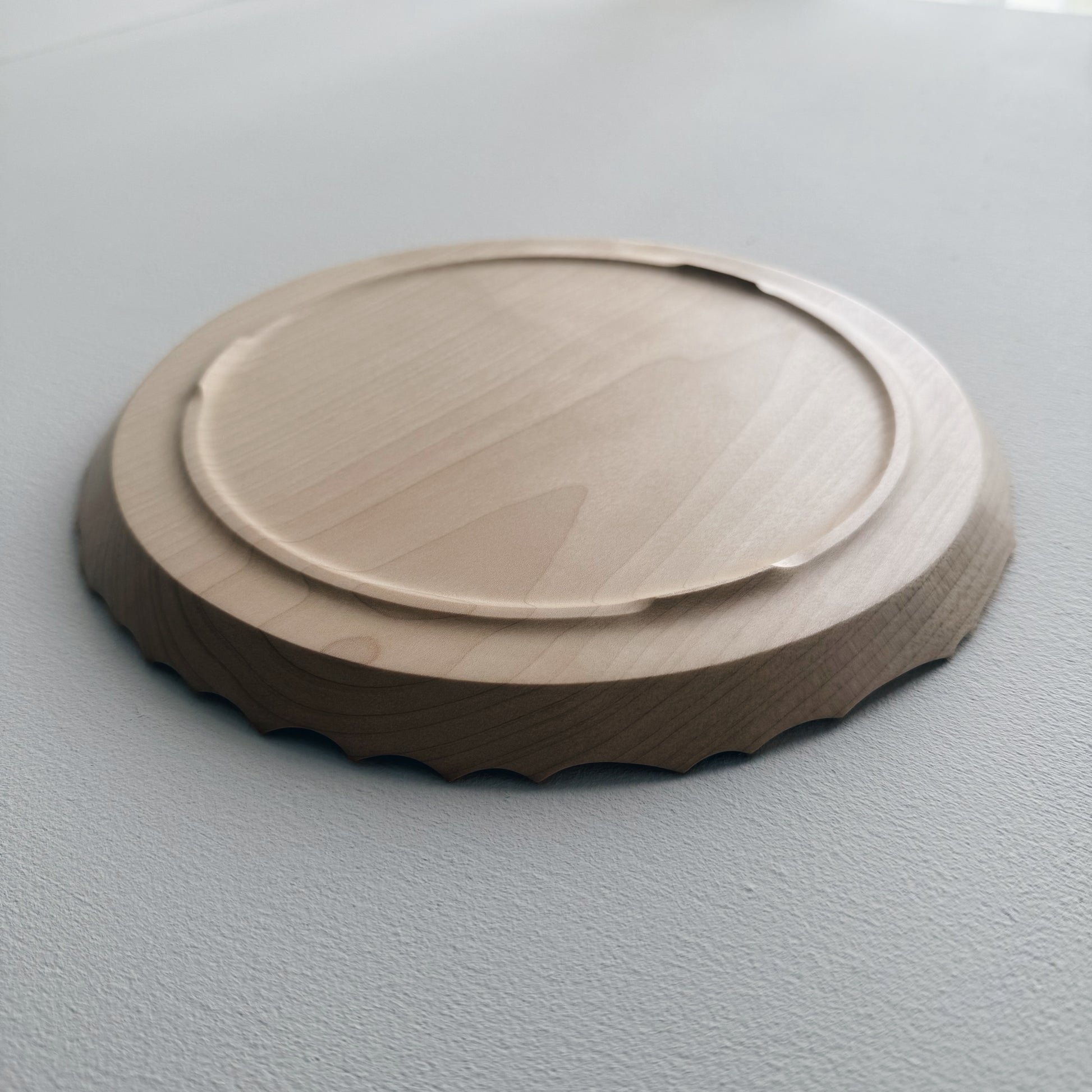 Craters plate in sycamore