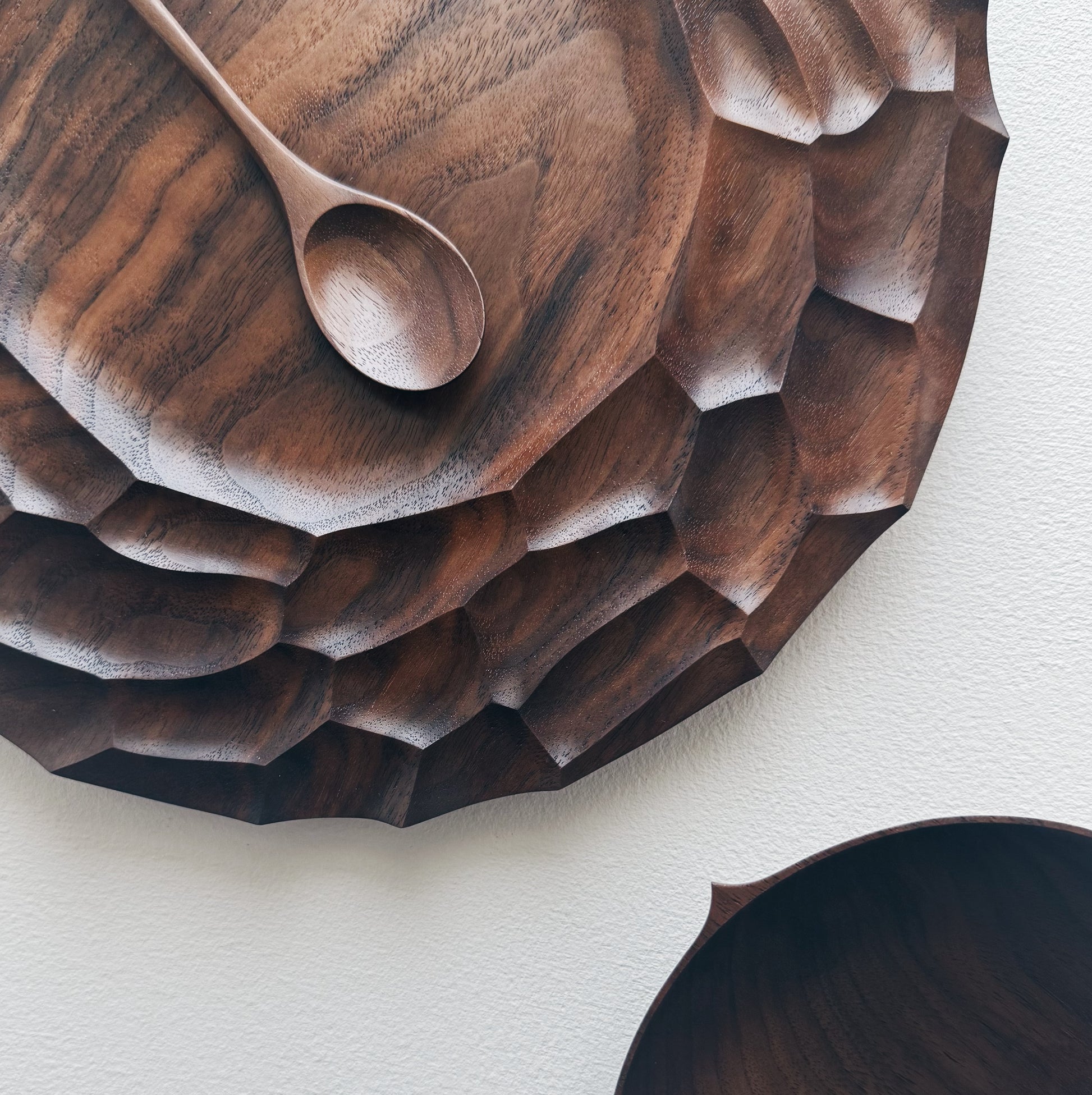 Dunes plate, bowl & spoon set in walnut