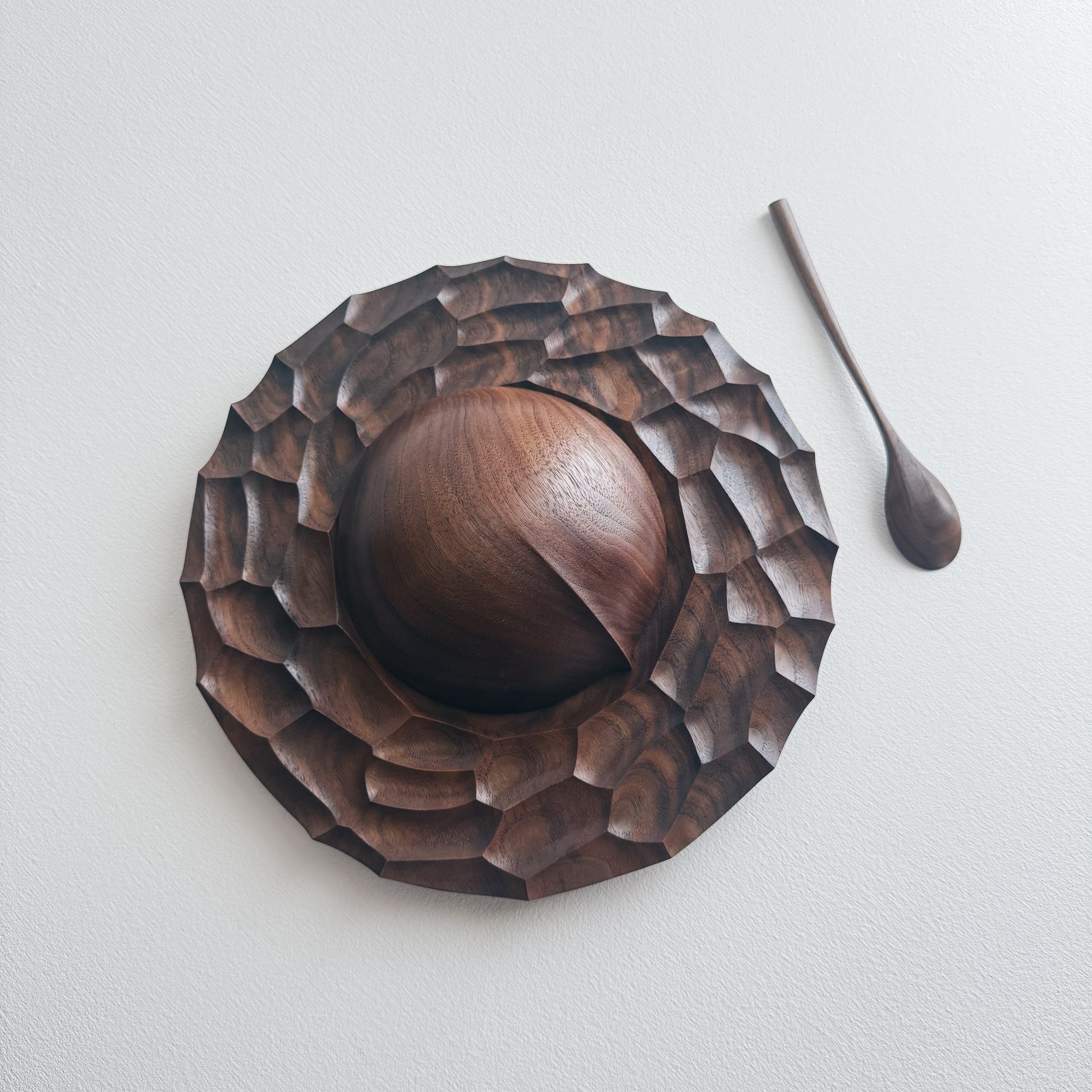 Dunes plate, bowl & spoon set in walnut