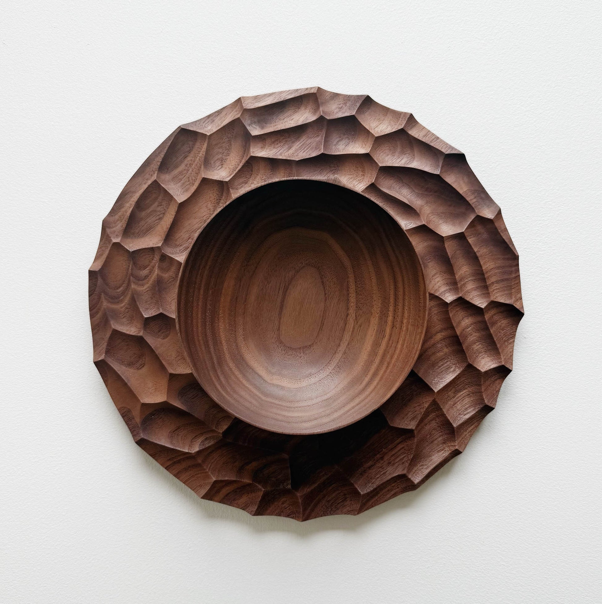 Dunes plate and bowl in walnut on a light background