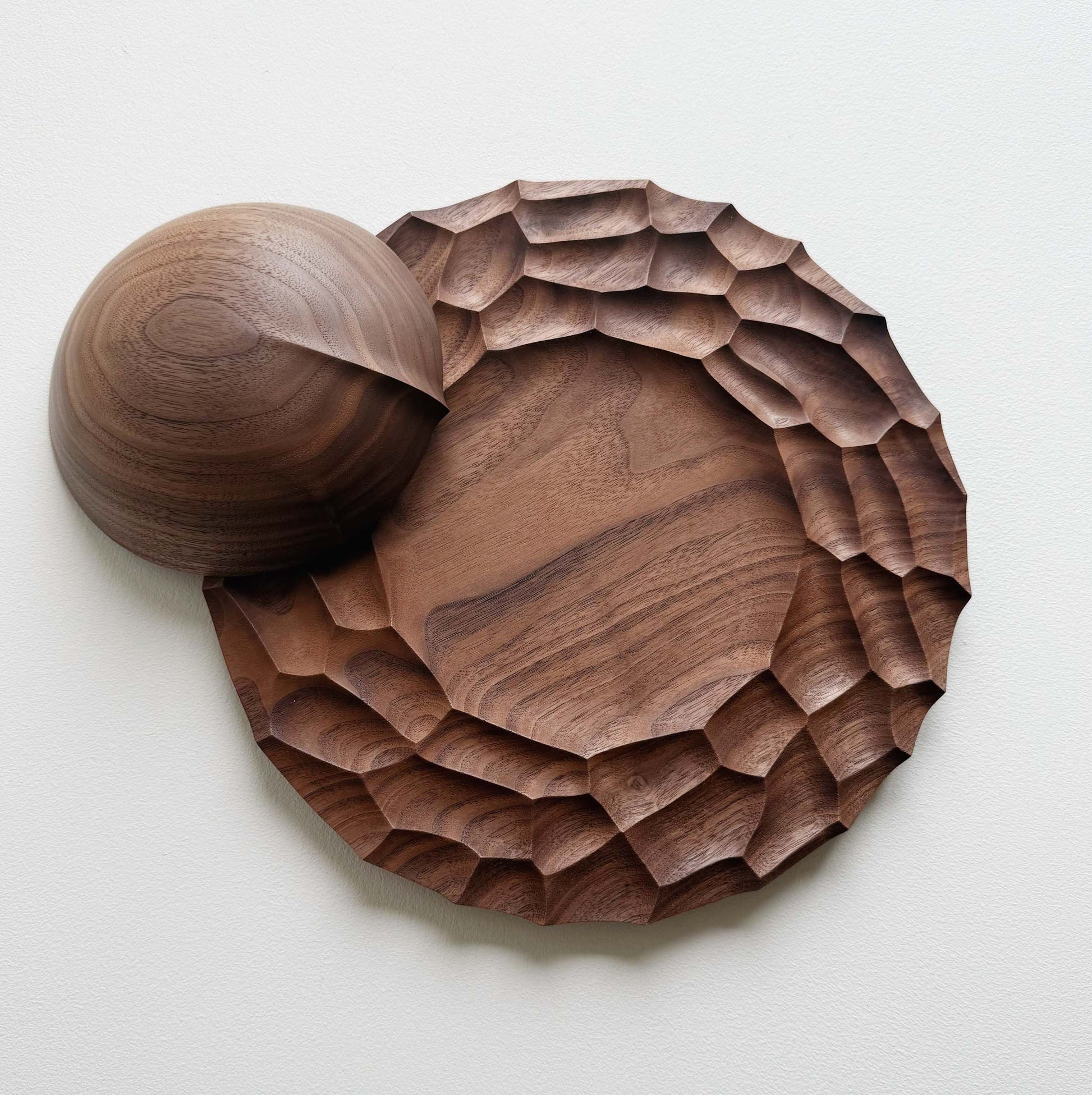 Dunes plate and bowl in walnut on a light background