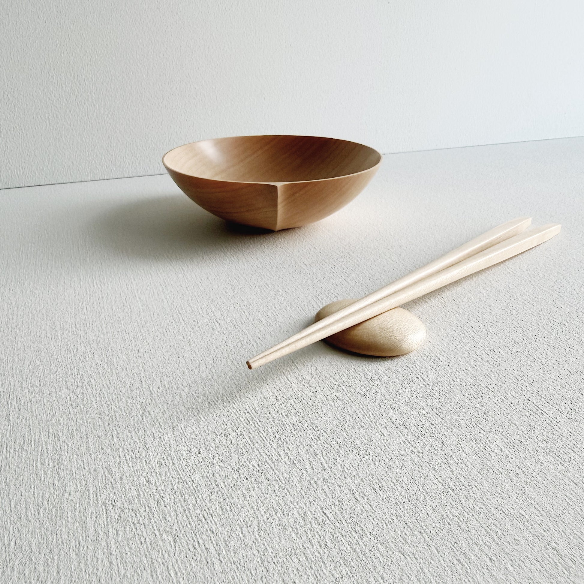 Eating bowl & chopsticks in sycamore