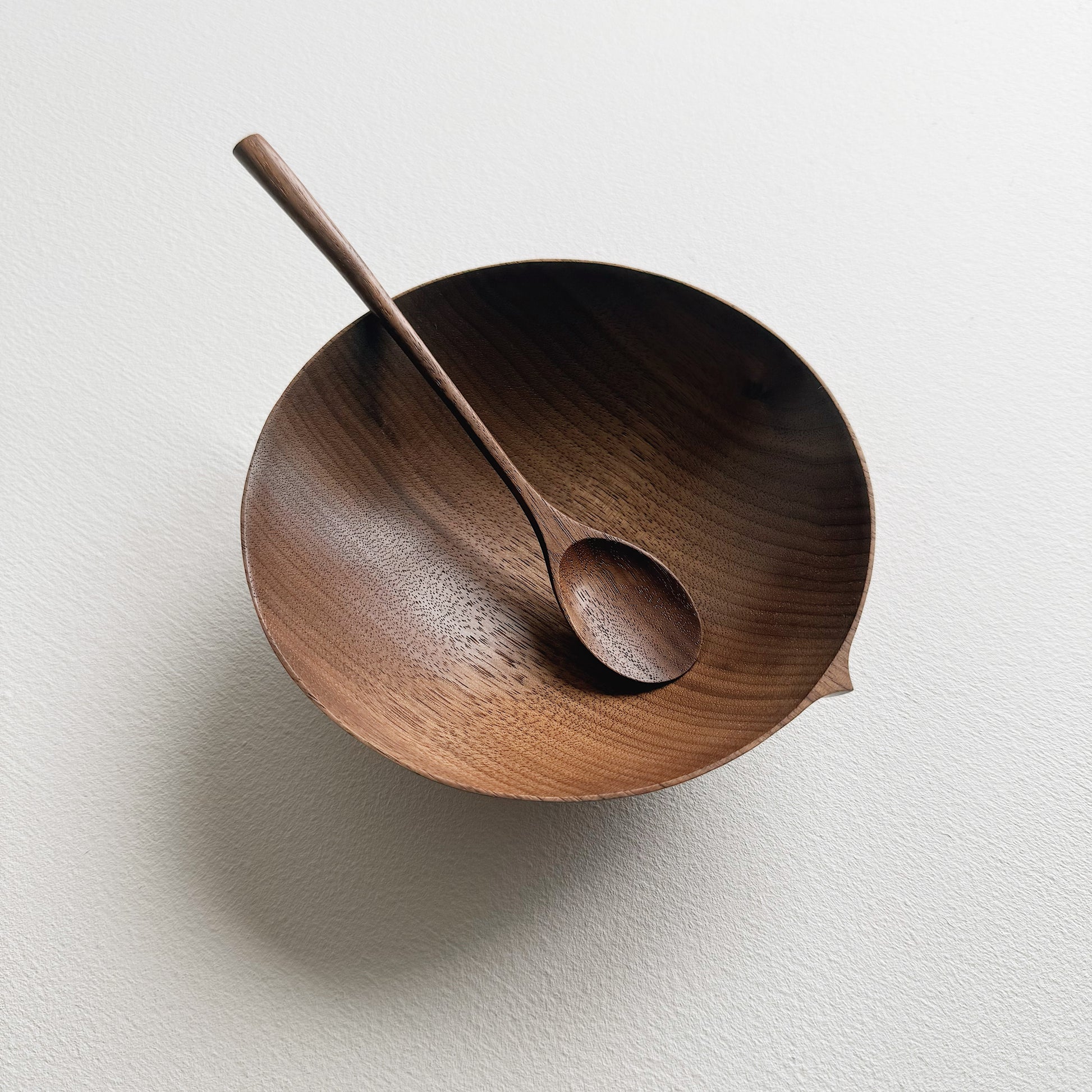 Eating bowl & spoon in tanned walnut