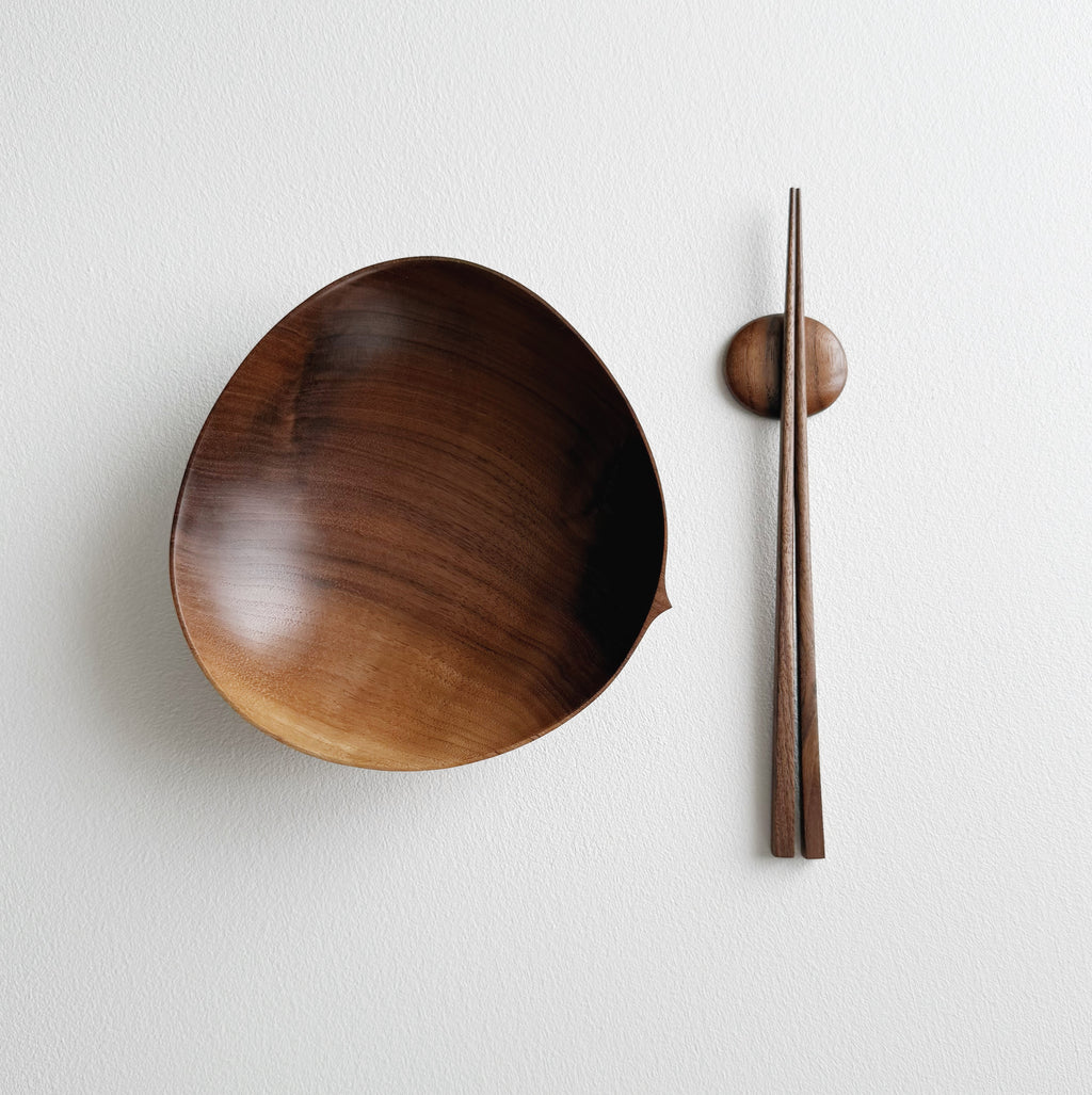 Large oval eating bowl & chopsticks in tanned walnut