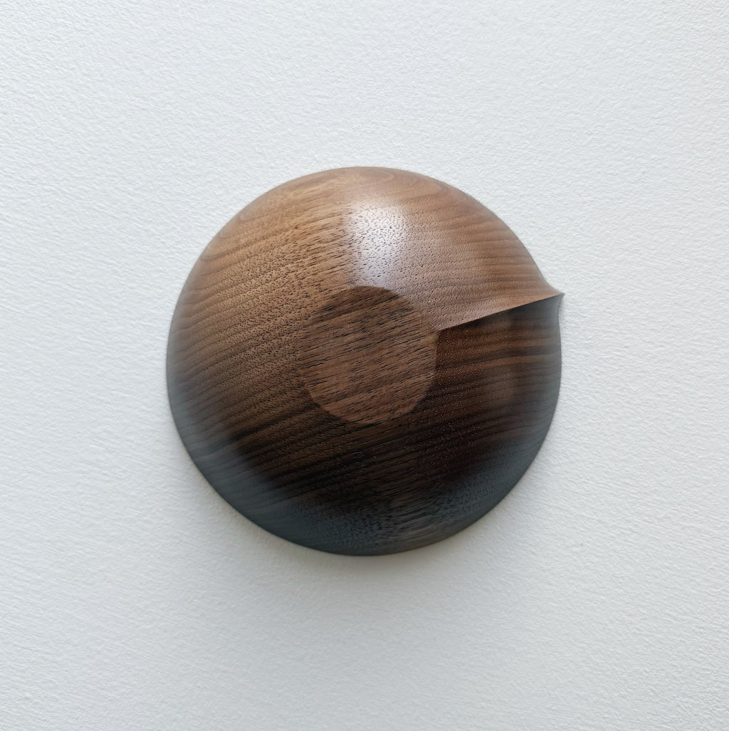 Medium bowl in tanned walnut