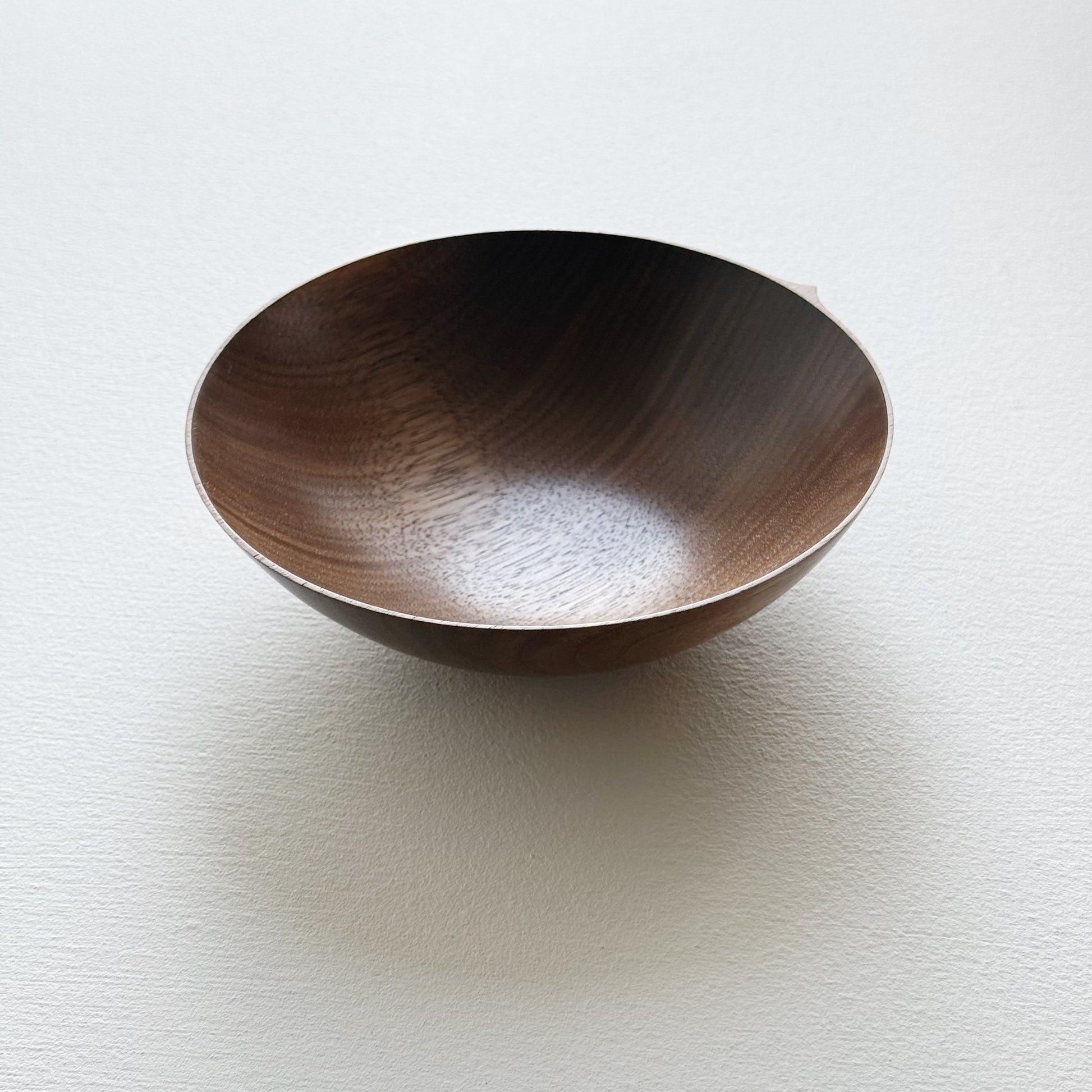 Medium bowl in tanned walnut
