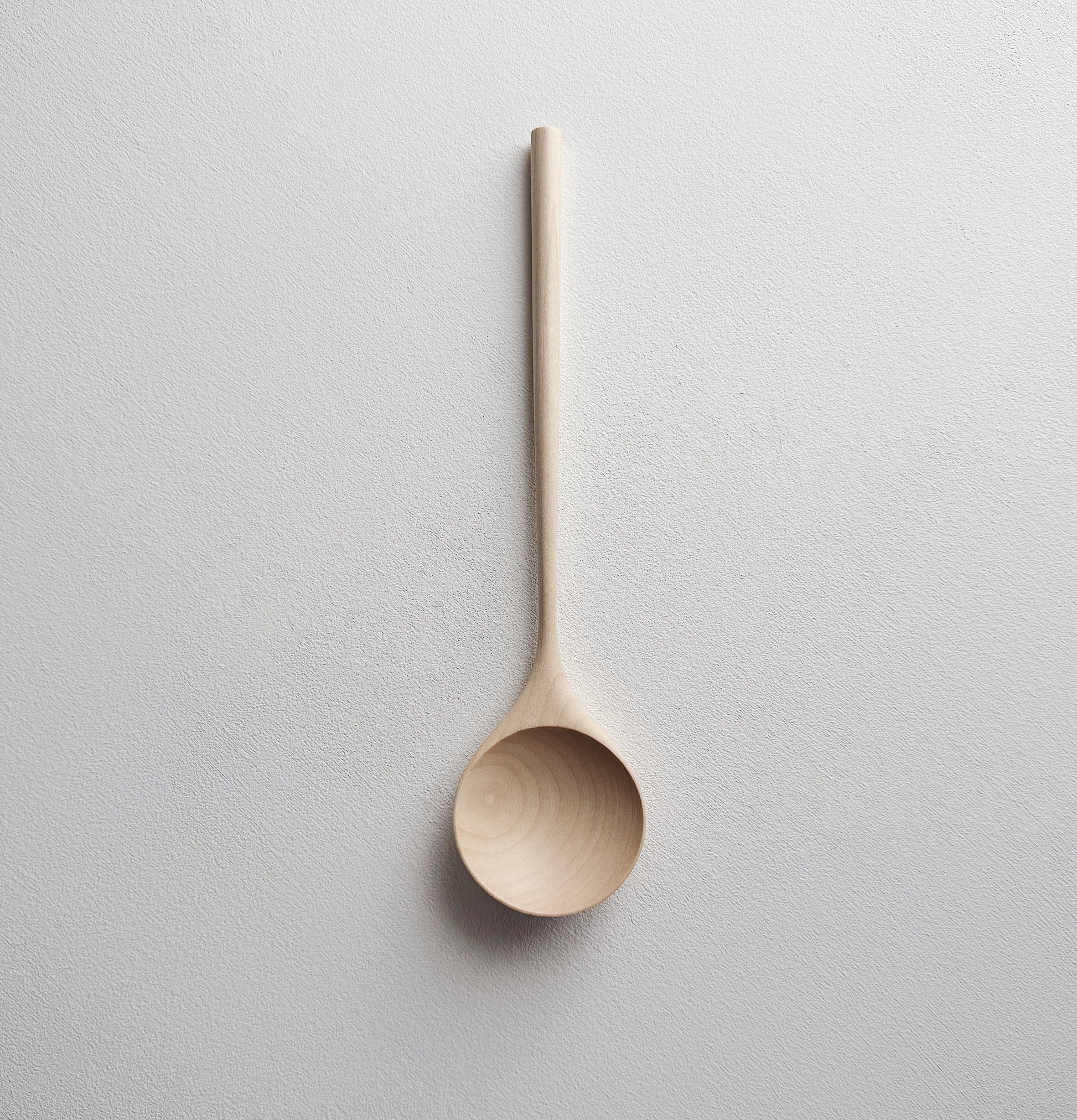 Medium serving spoon in sycamore