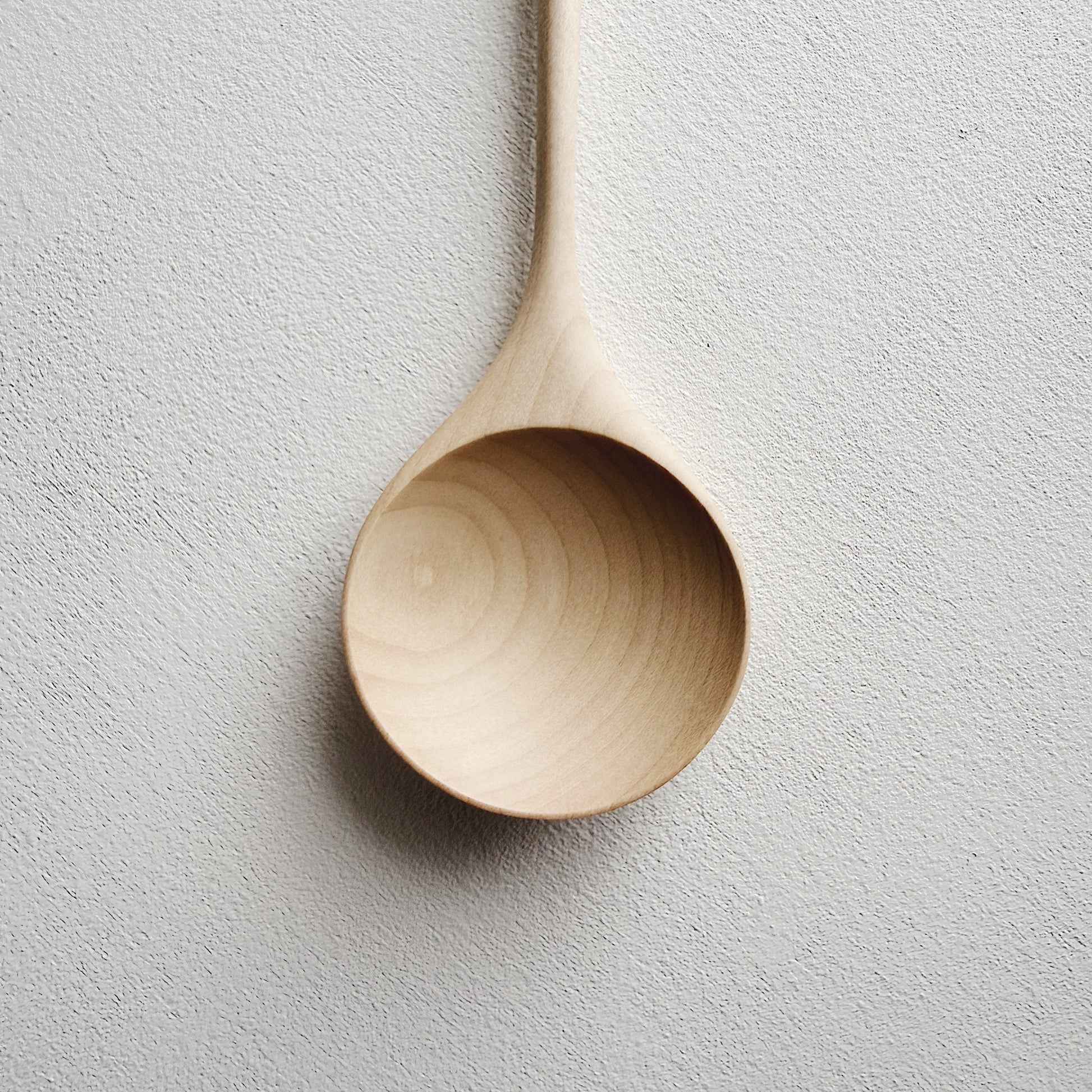 Medium serving spoon in sycamore