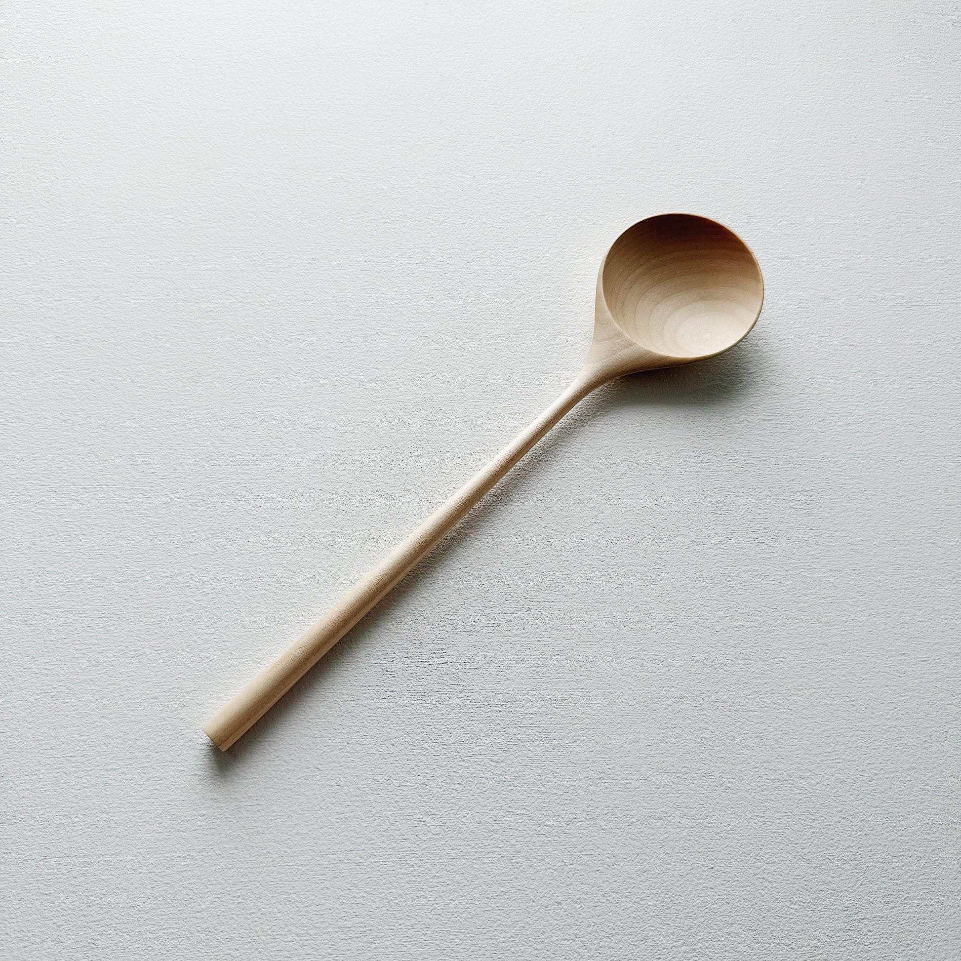 Medium serving spoon in sycamore