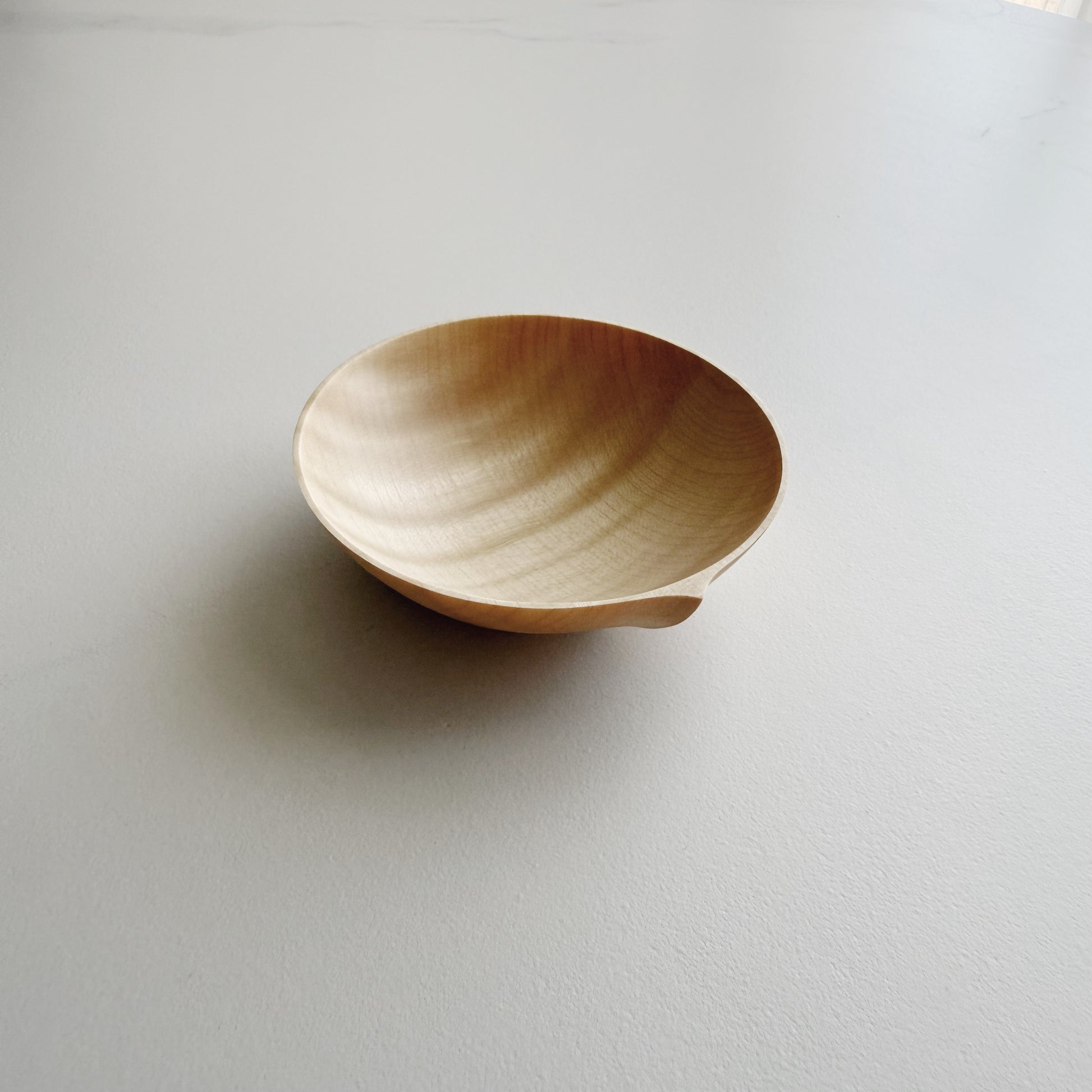 Mini bowl in rippled sycamore