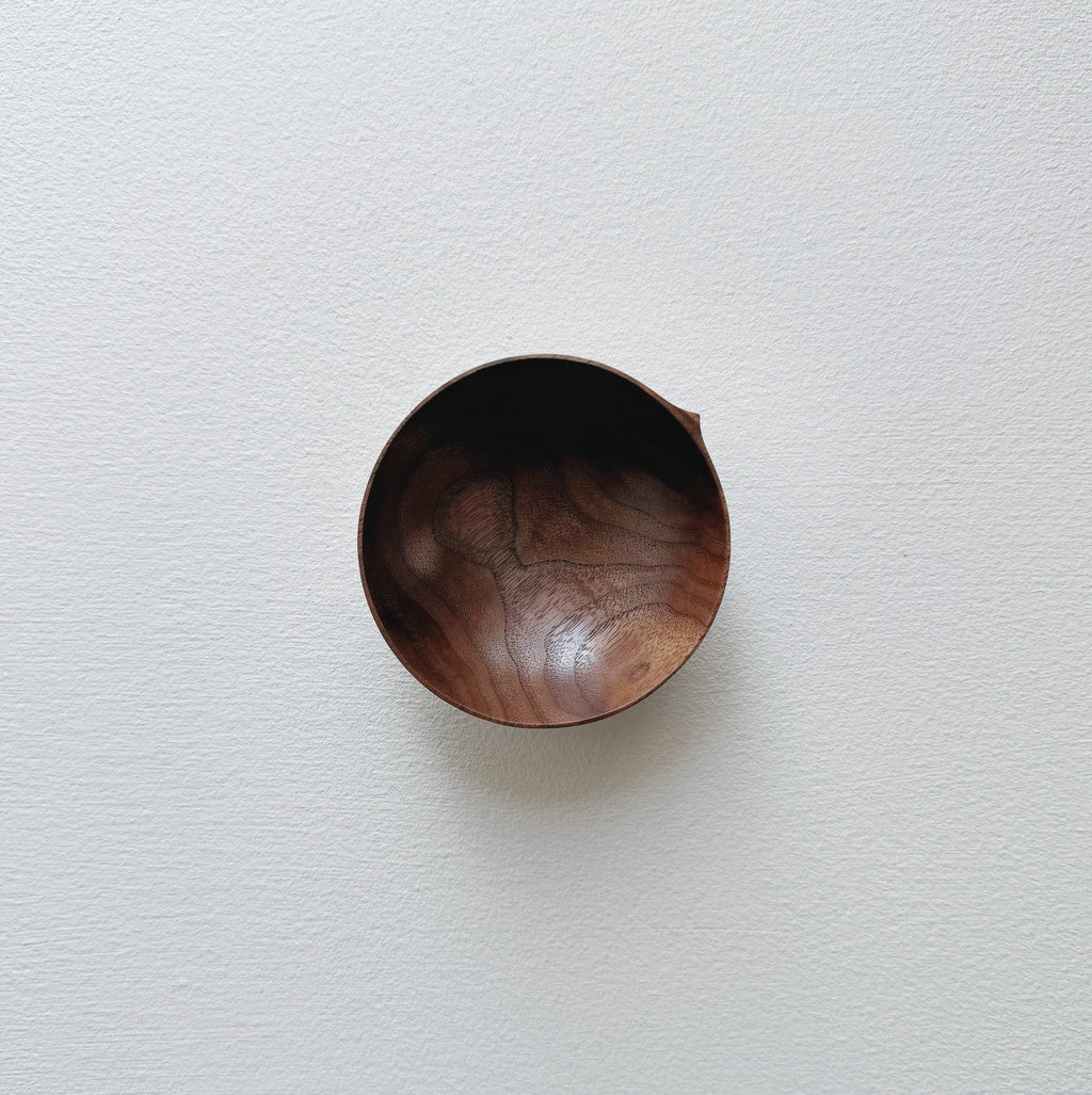 Mini bowl in walnut