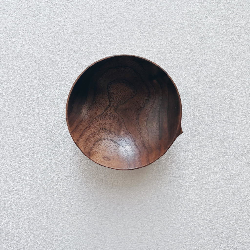 Mini bowl in walnut