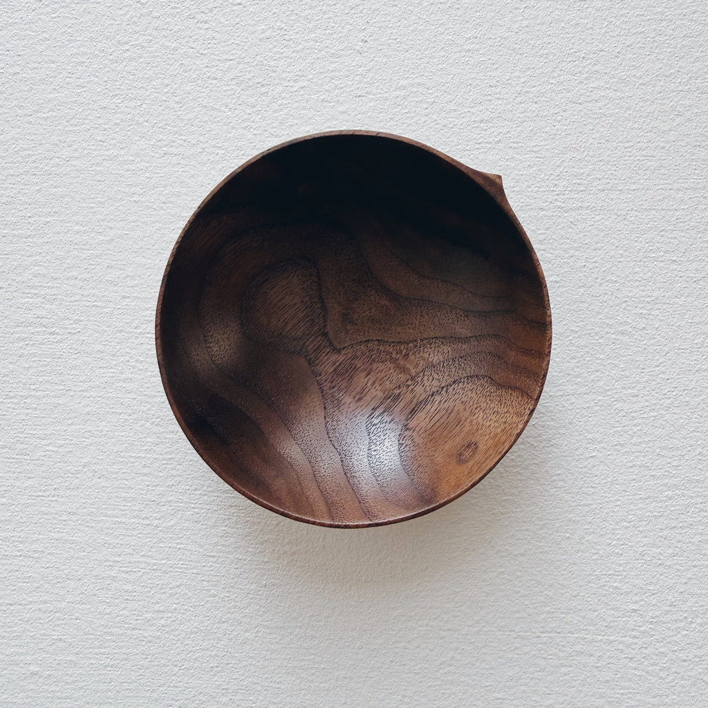 Mini bowl in walnut