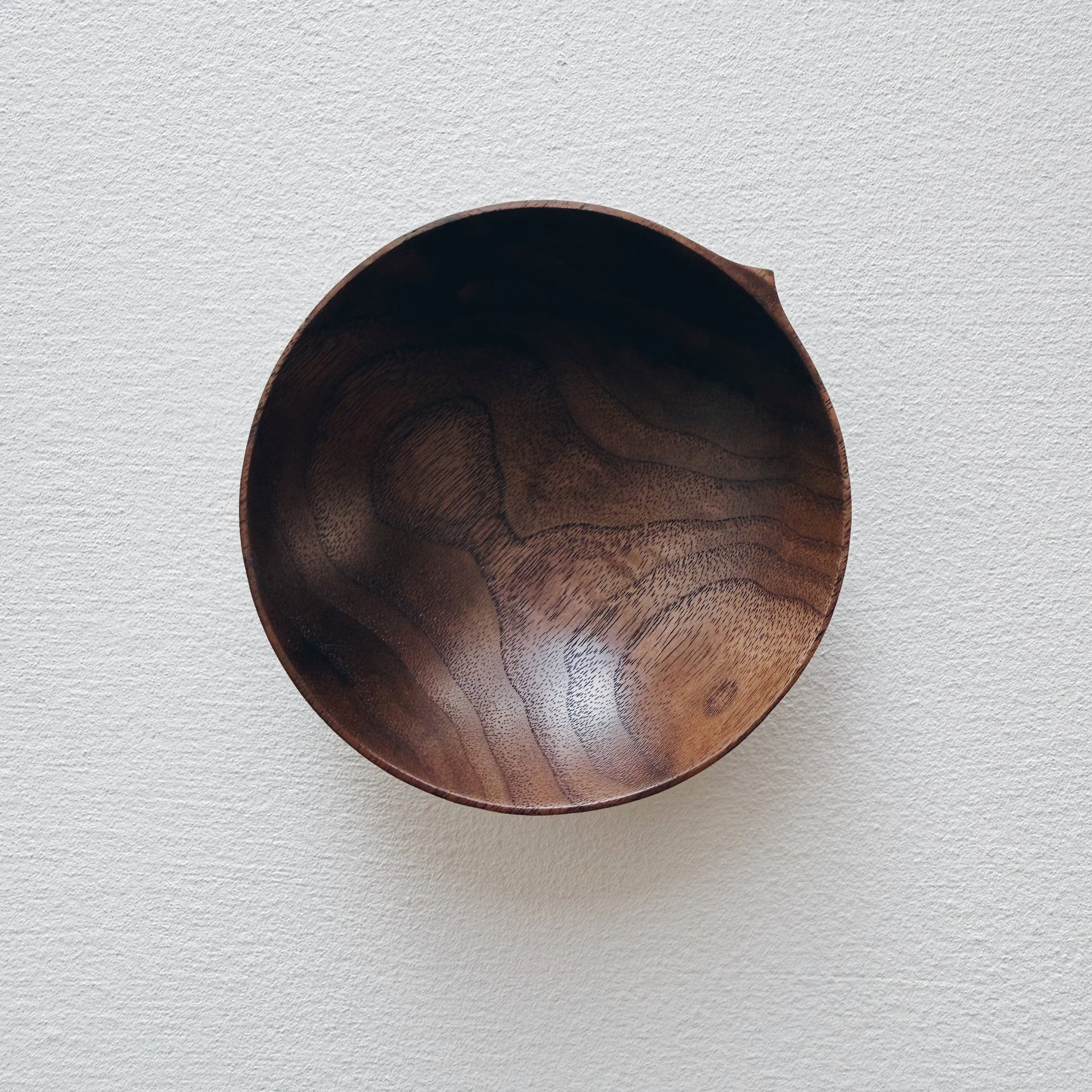 Mini bowl in walnut