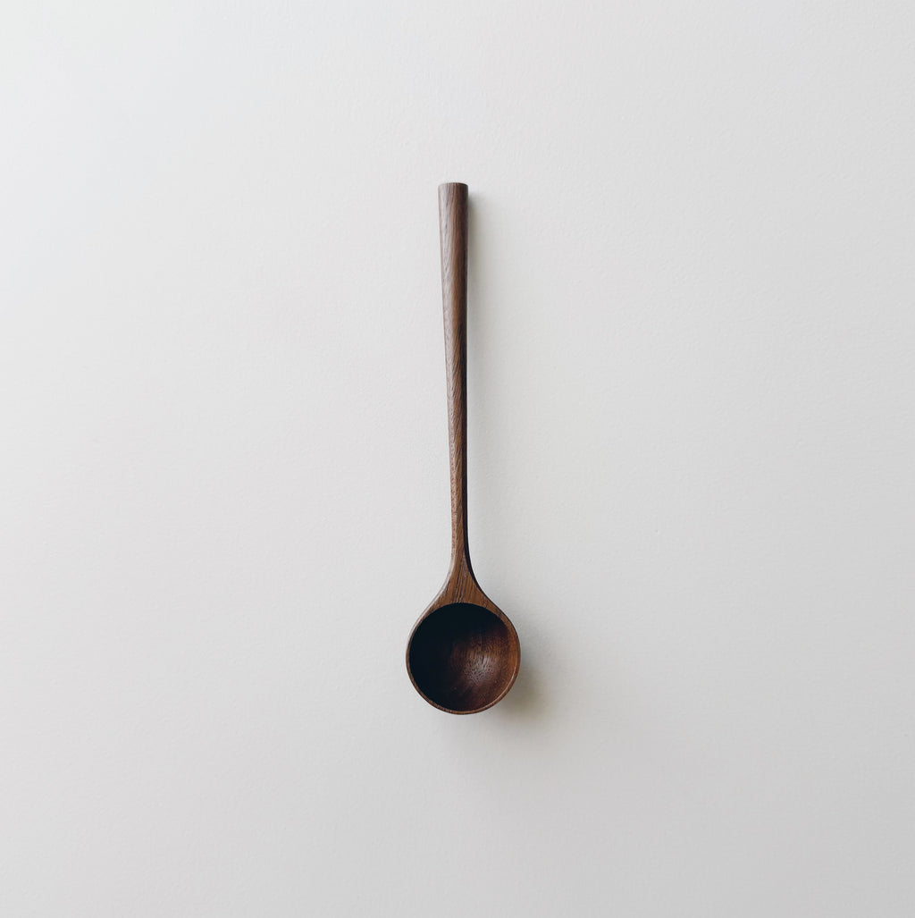 Mini walnut scoop