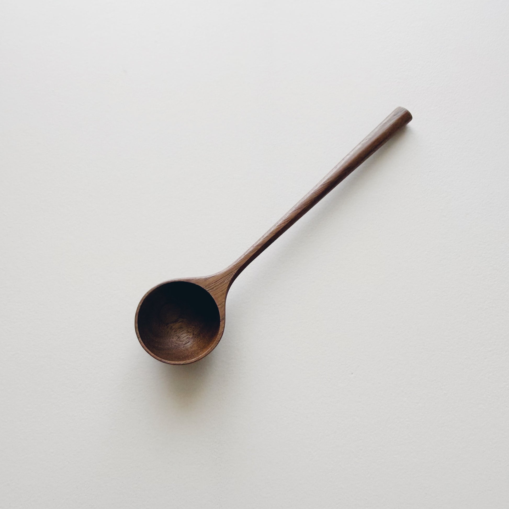 Mini walnut scoop