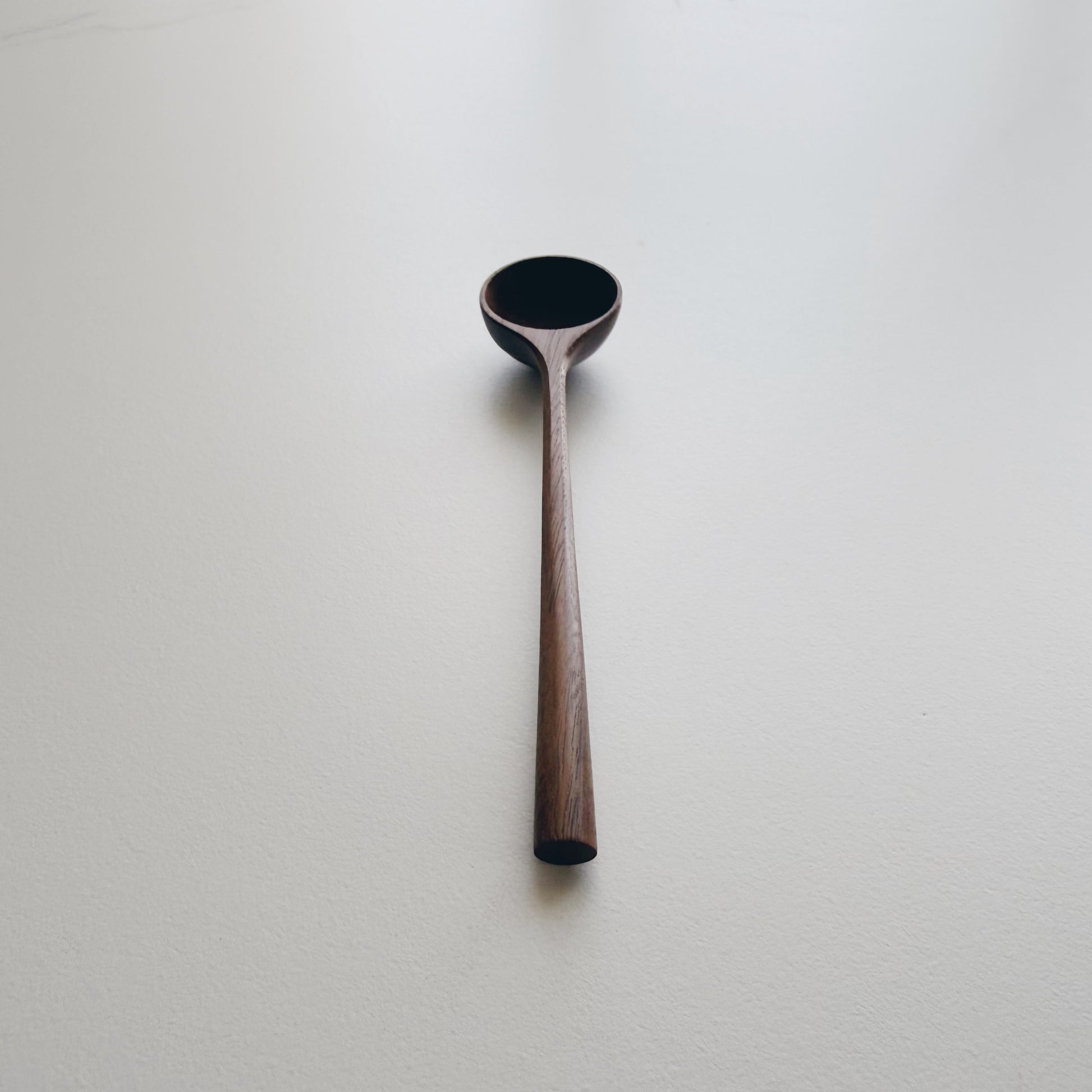 Mini walnut scoop