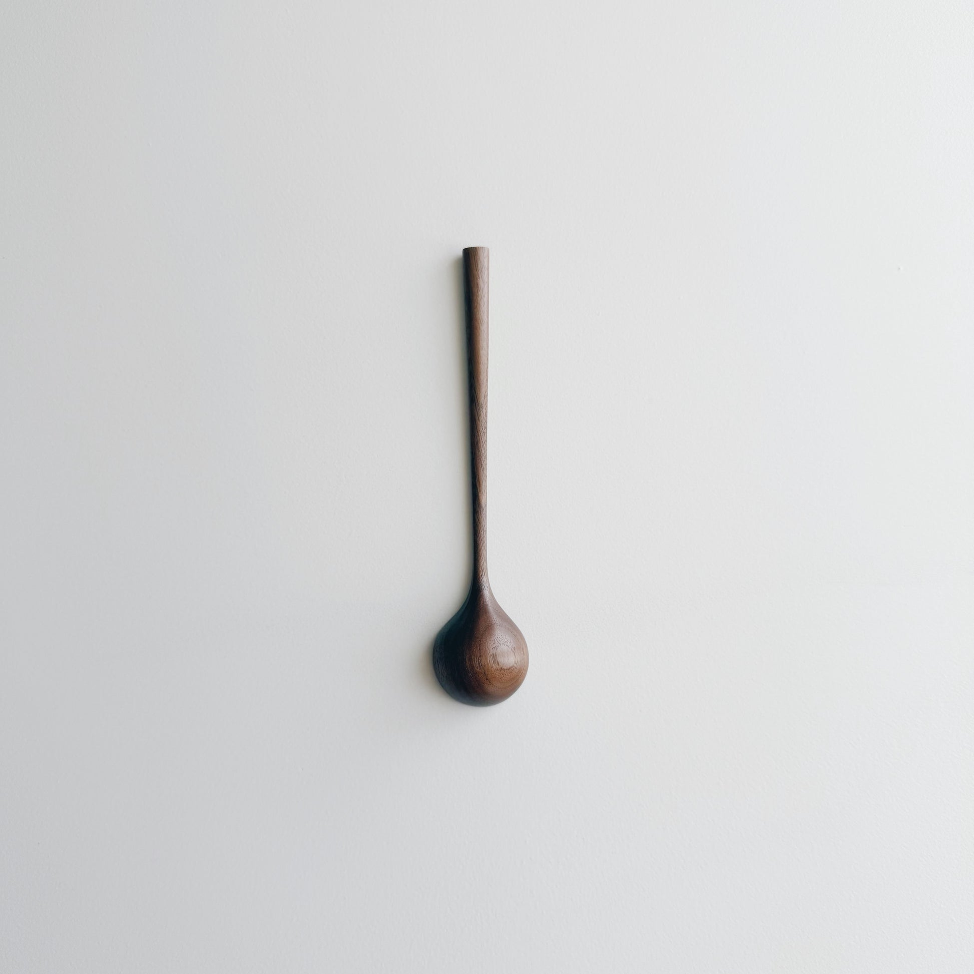 Mini walnut scoop