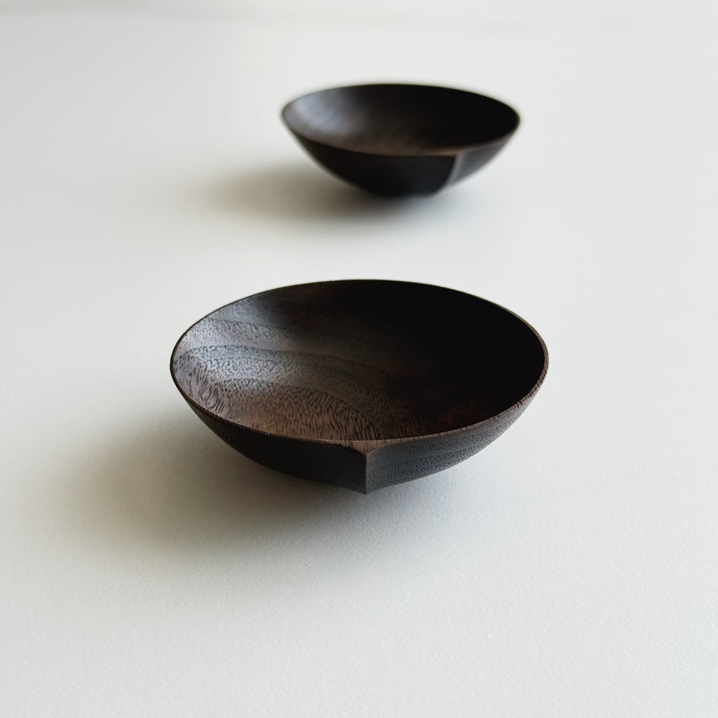 Pair of low pinch & put pots in vintage black walnut