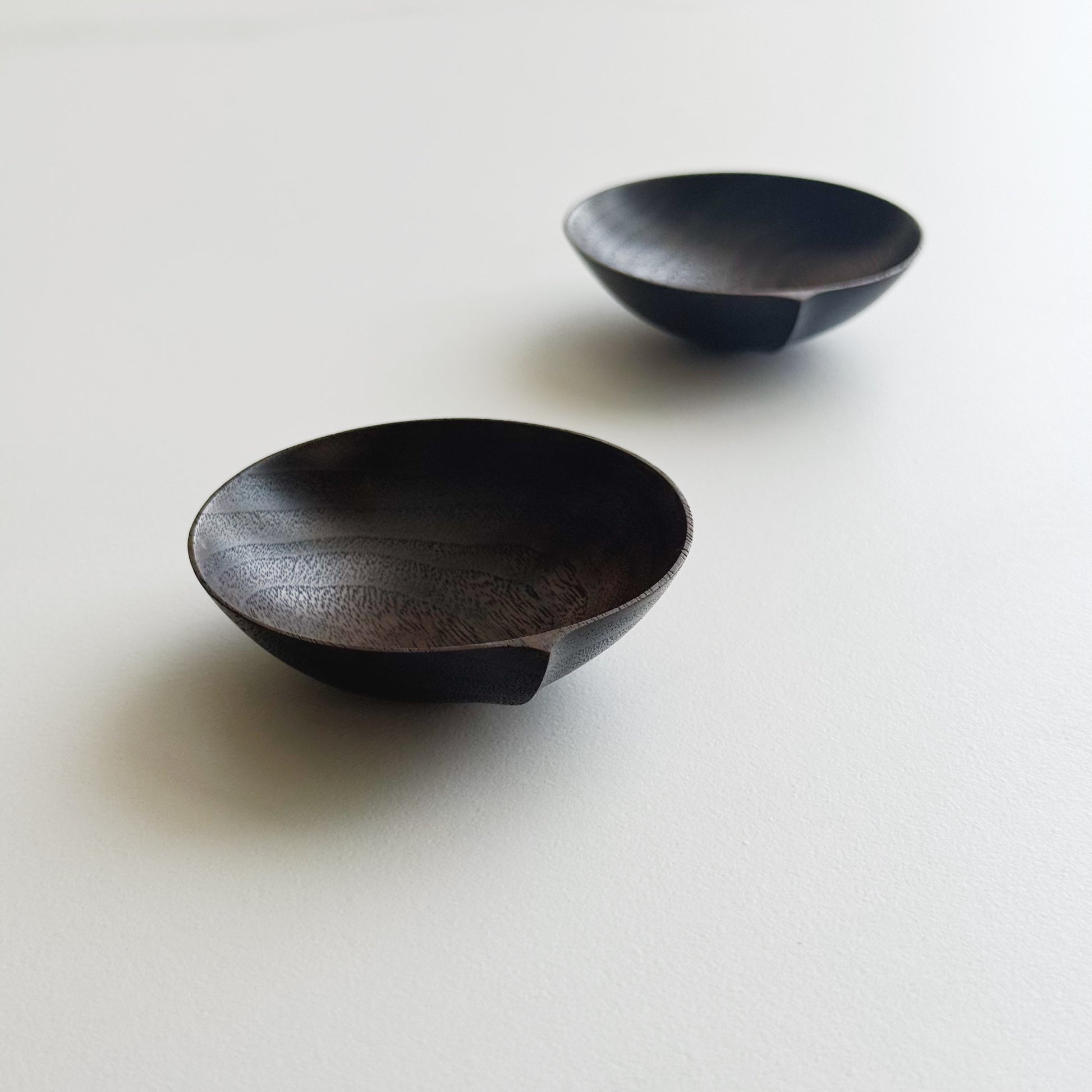 Pair of low pinch & put pots in vintage black walnut