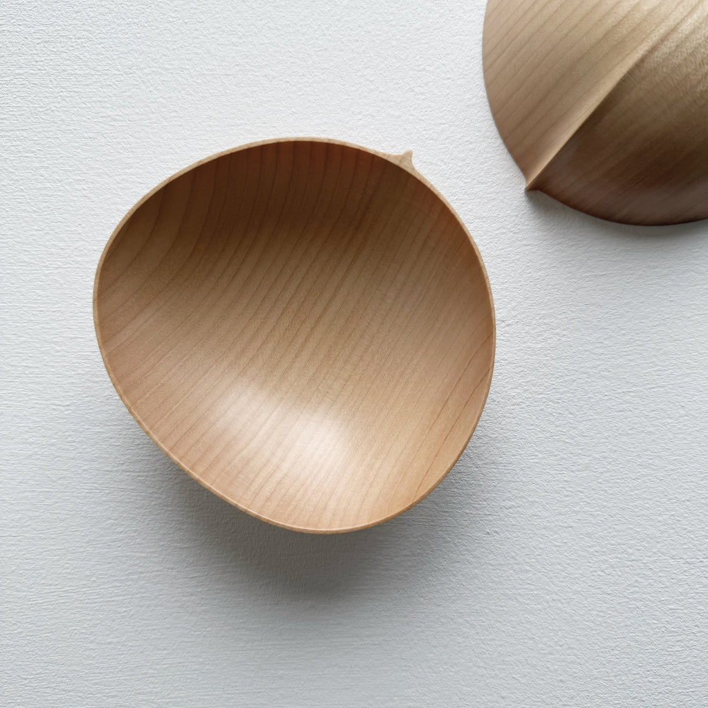 Pair of oval bowls in dark sycamore