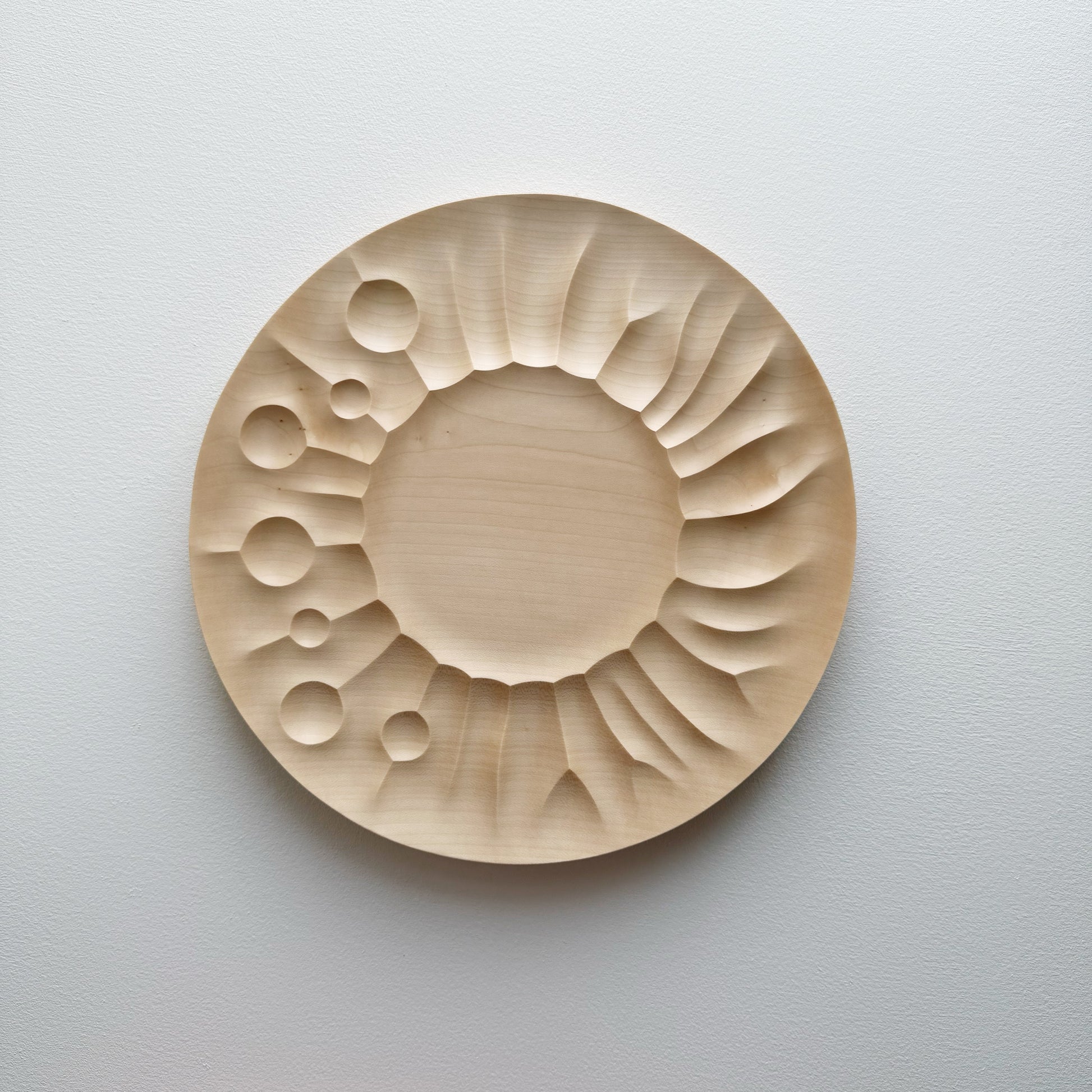 Perlee large presentation plate in sycamore