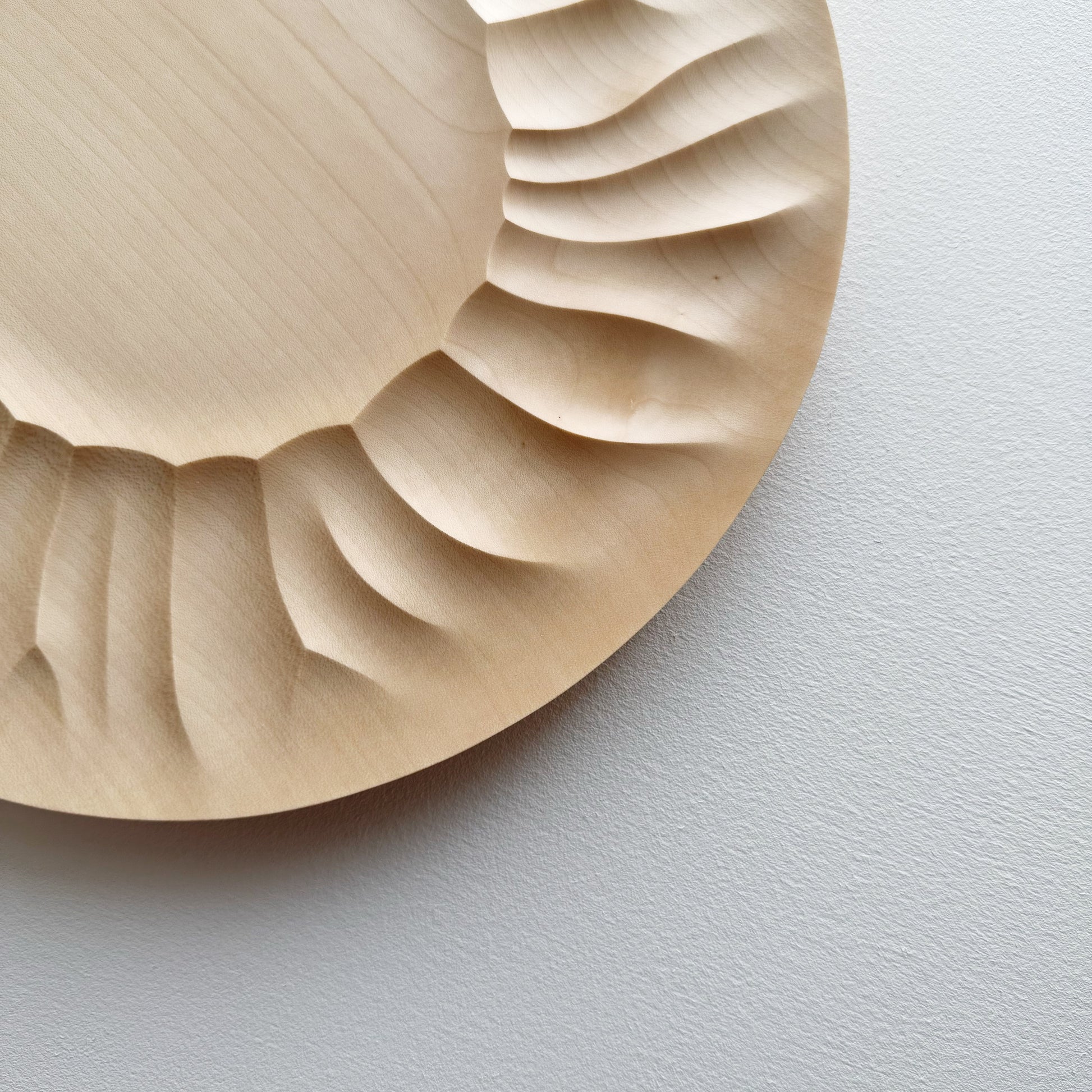 Perlee large presentation plate in sycamore
