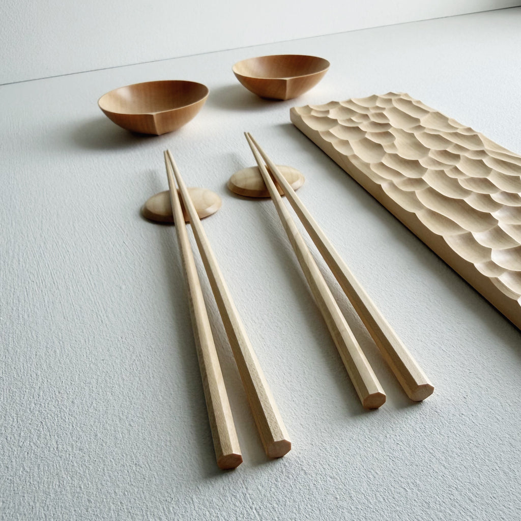 Sculpted long board eating set in sycamore