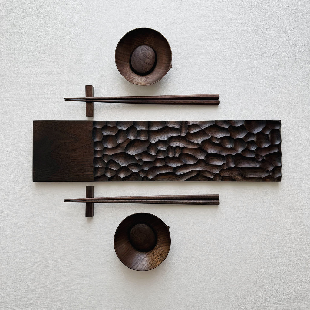 Sculpted long board eating set in vintage black walnut