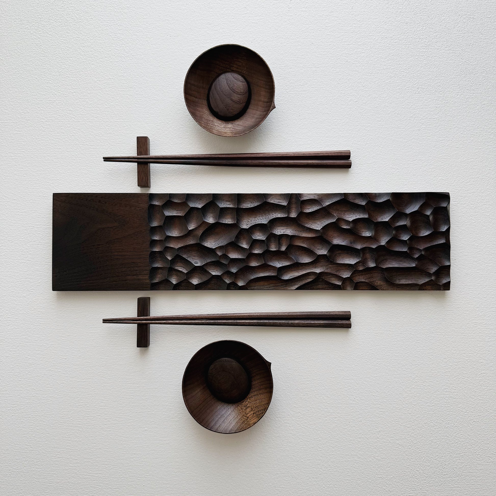 Sculpted long board eating set in vintage black walnut