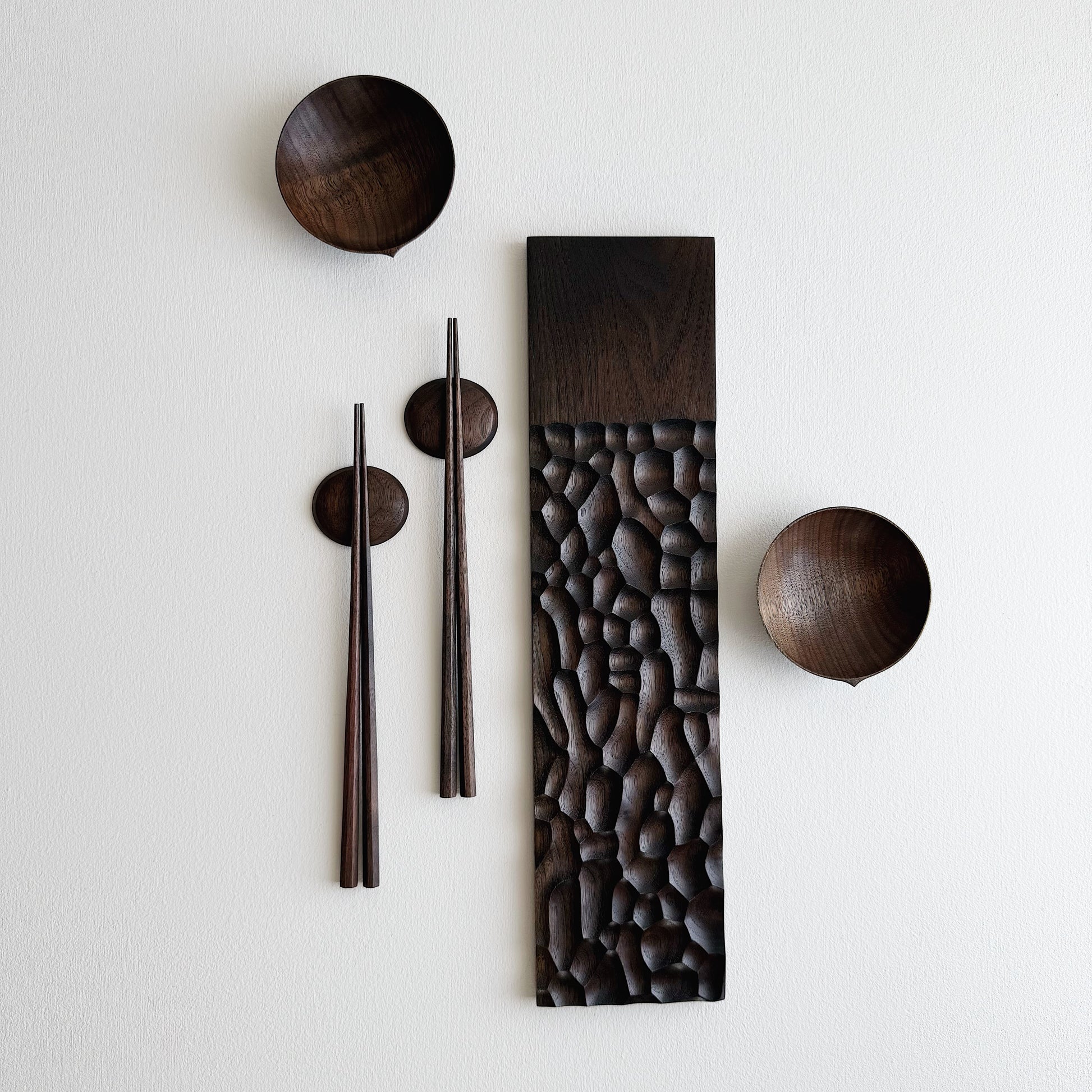 Sculpted long board eating set in vintage black walnut