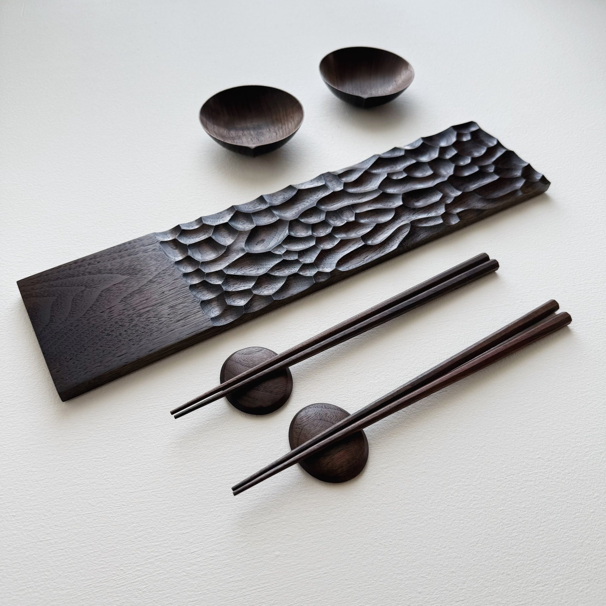 Sculpted long board eating set in vintage black walnut