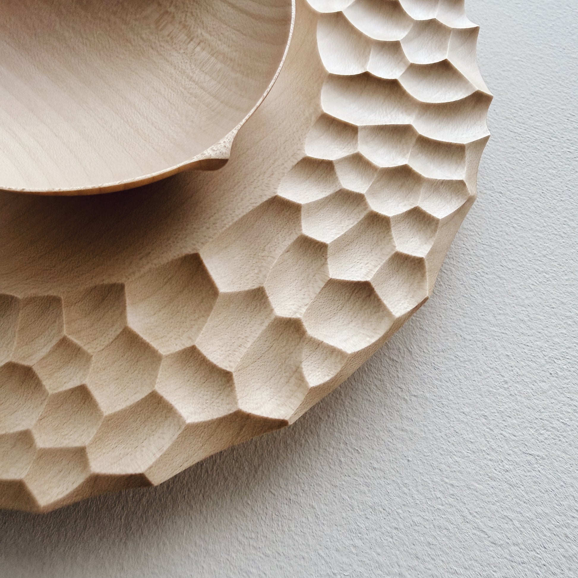 Craters plate & bowl set in sycamore