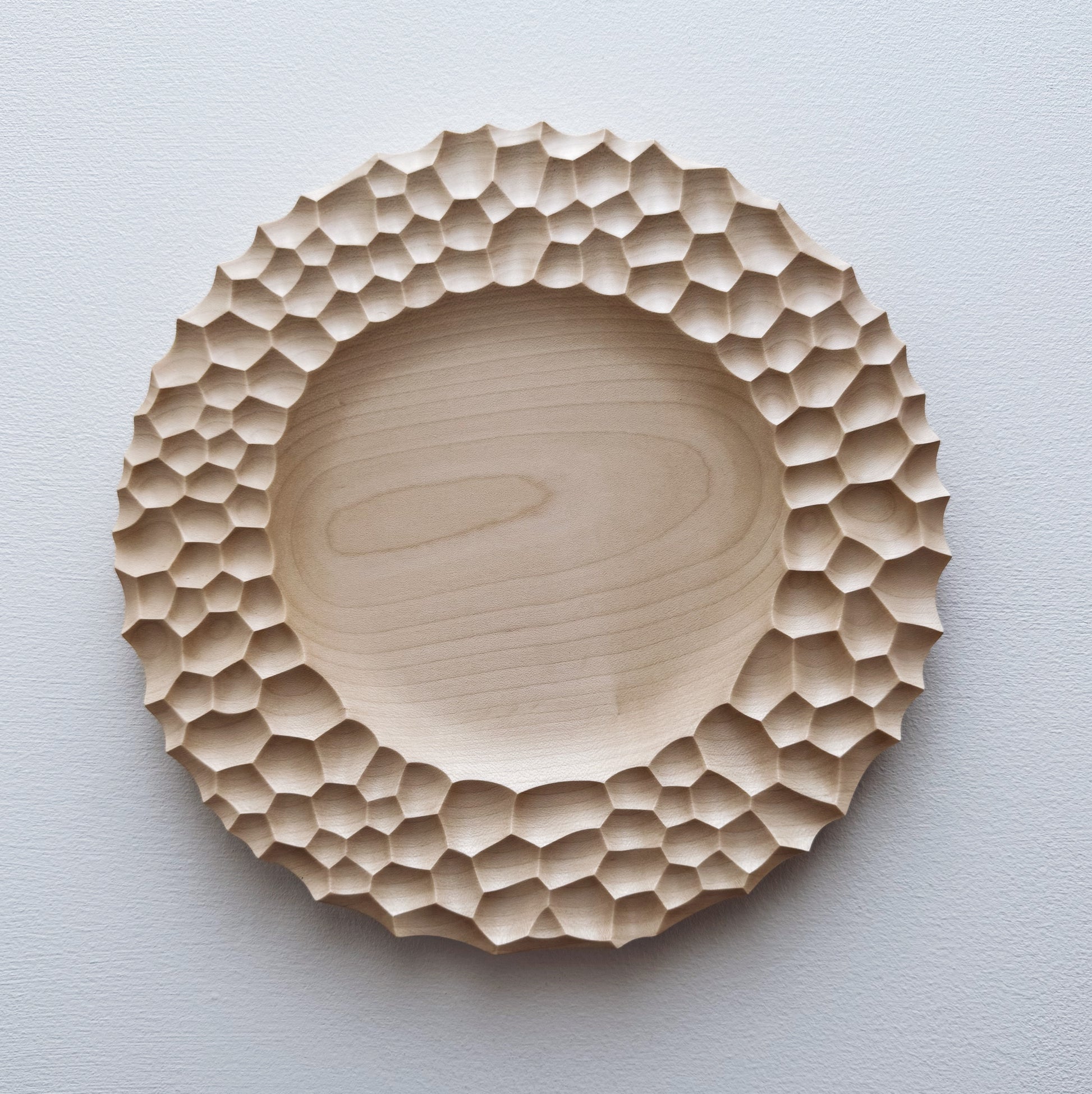 Craters plate in sycamore