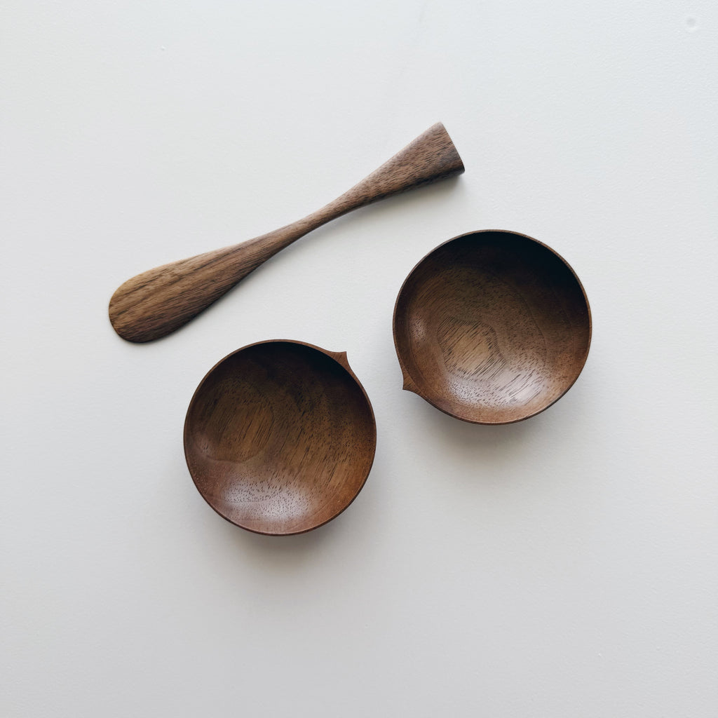 Spreading set in light walnut