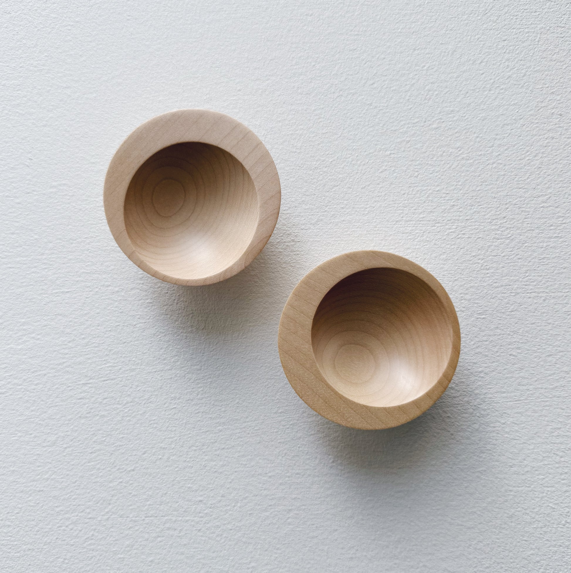 Pair of pinch & put plinth pots in sycamore
