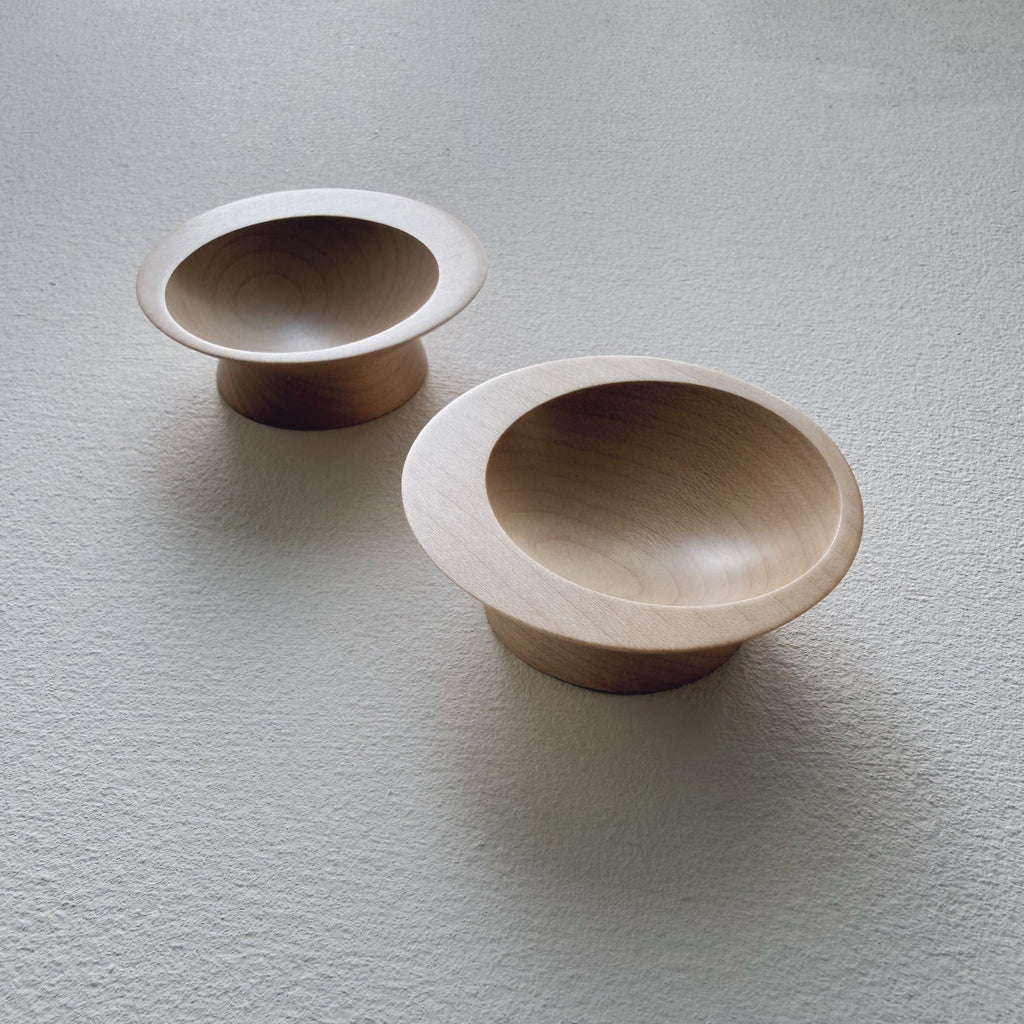 Pair of pinch & put plinth pots in sycamore