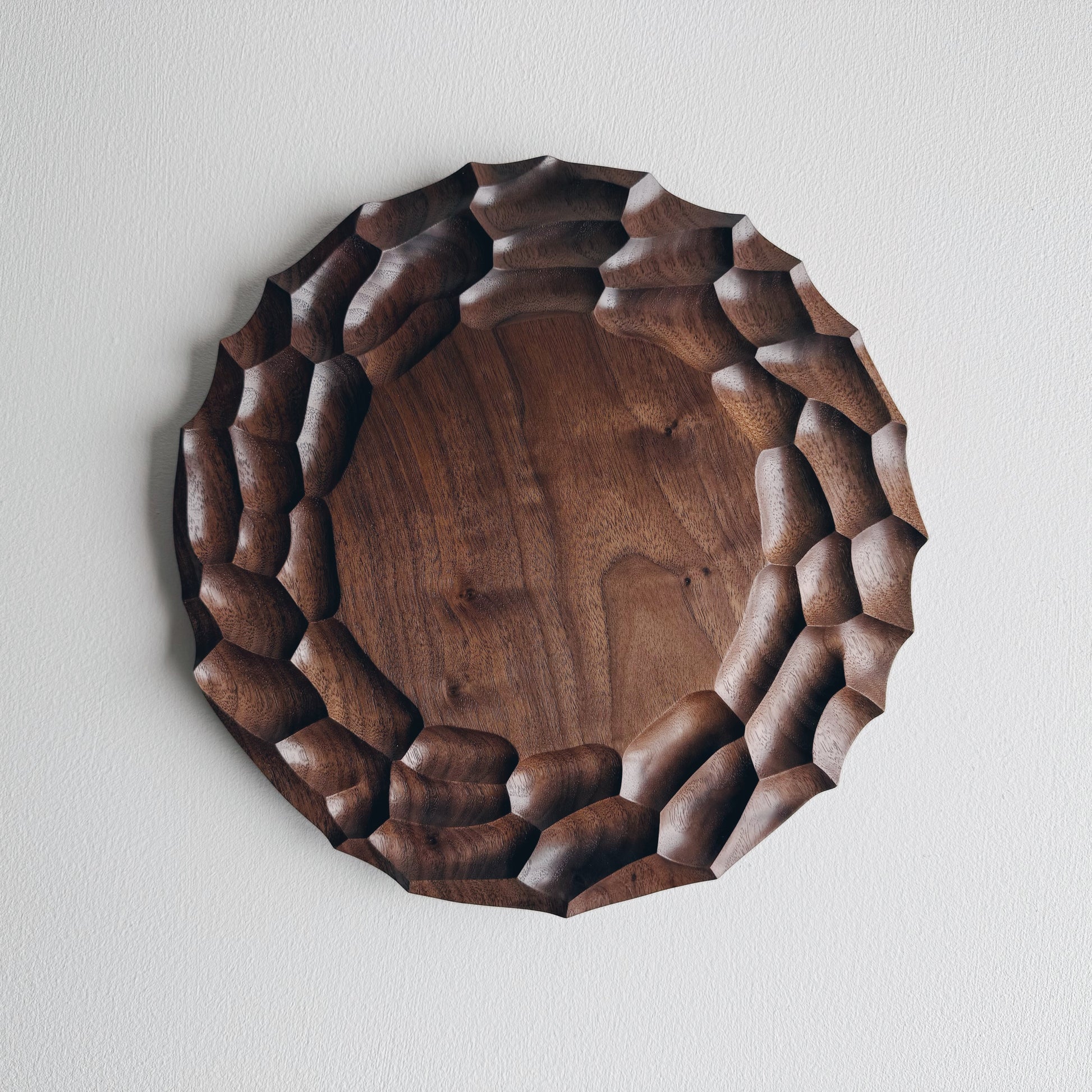 Small dunes board in walnut