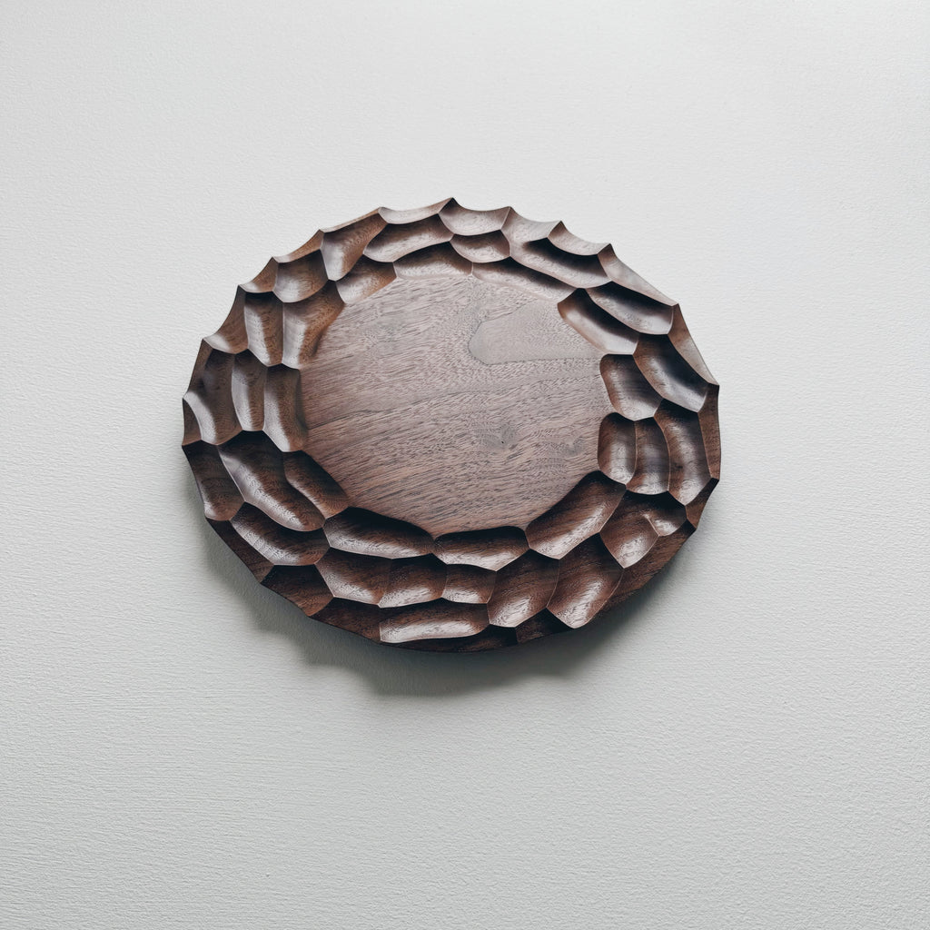 Small dunes board in walnut