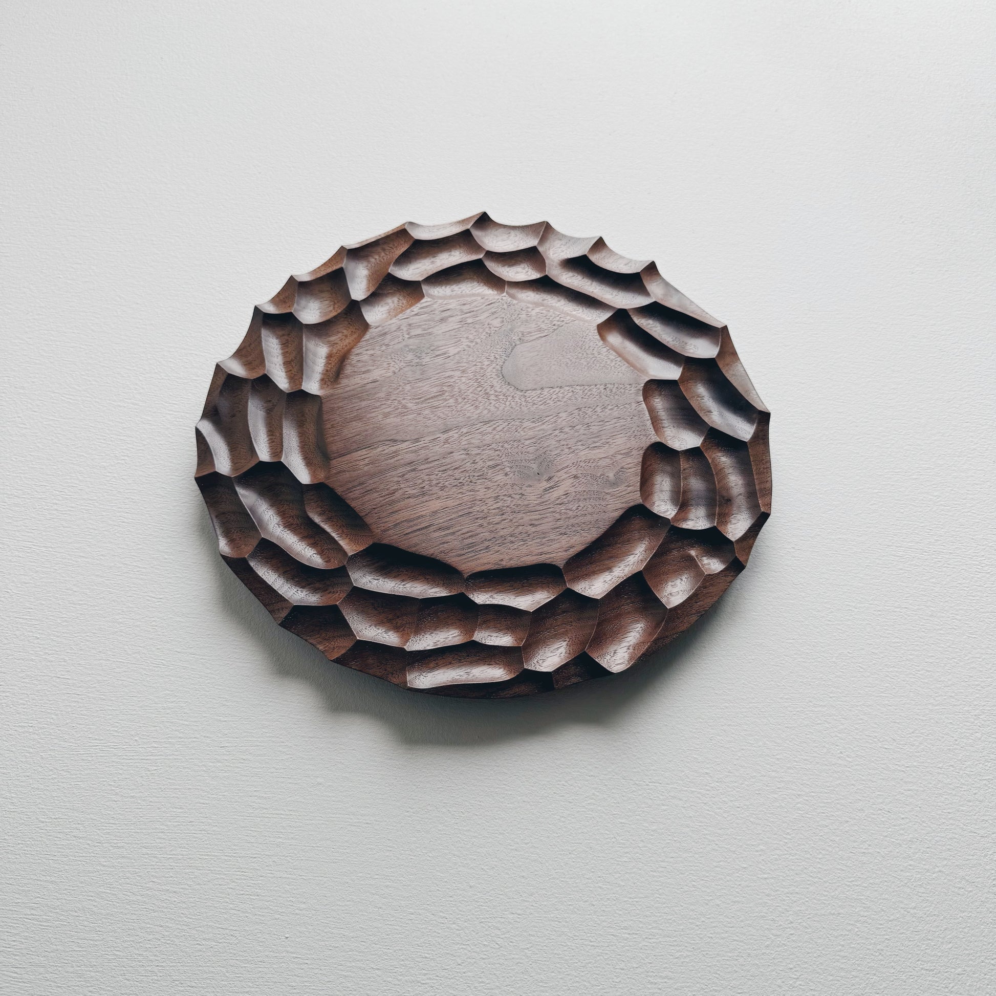 Small dunes board in walnut
