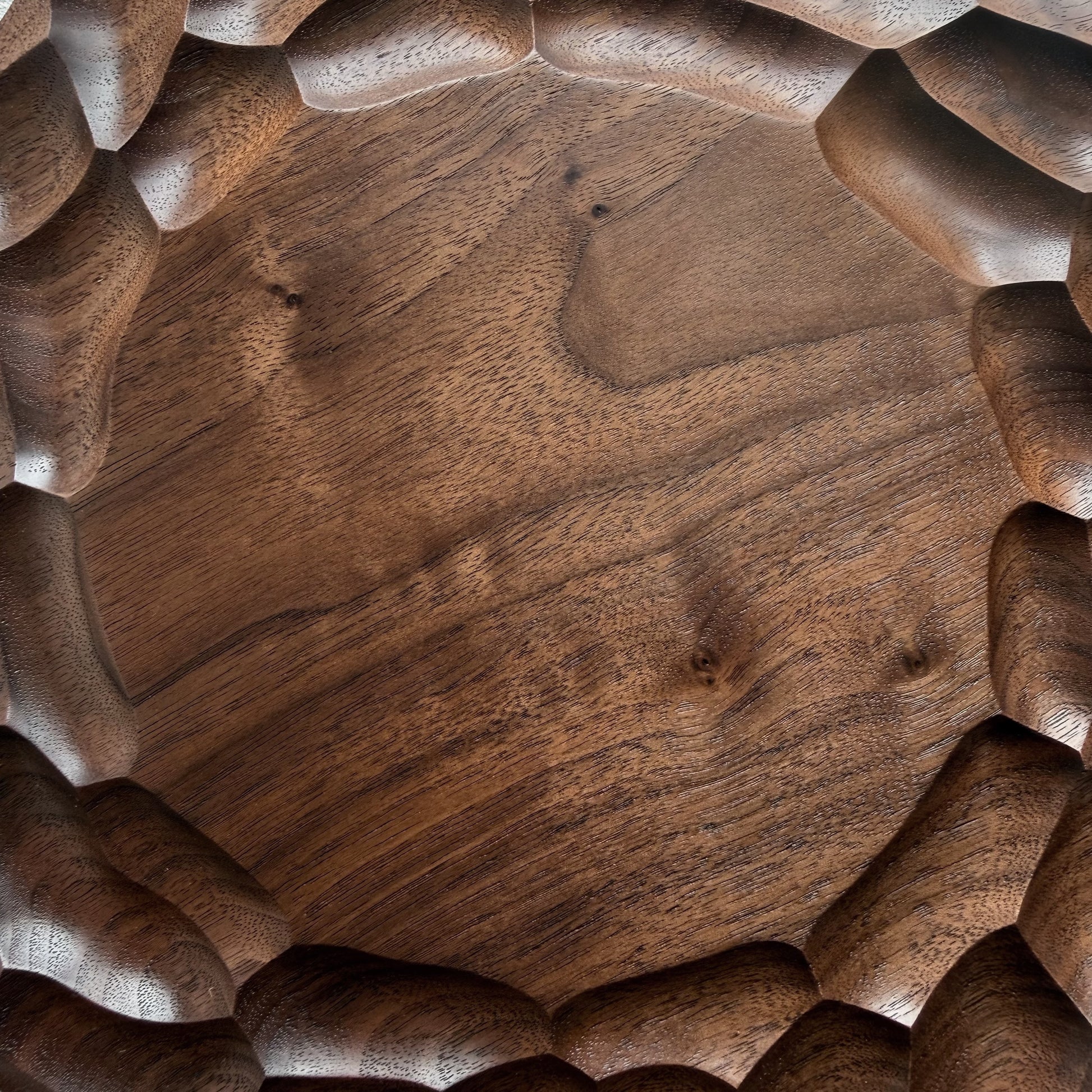 Small dunes board in walnut