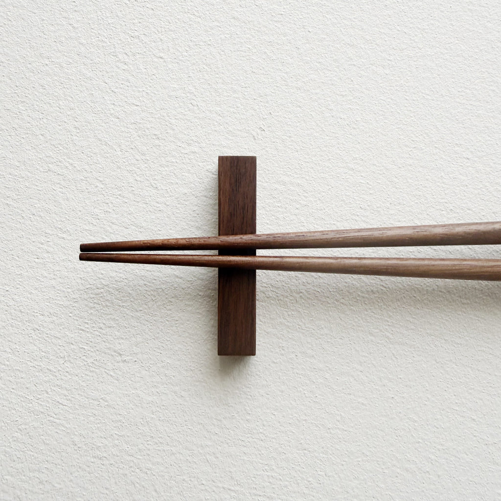 Small squared chopsticks in walnut