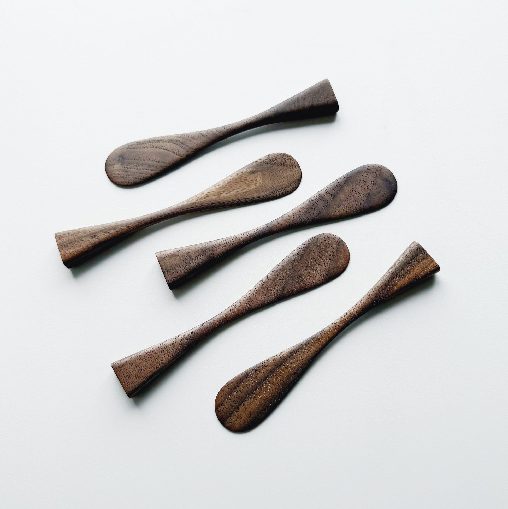 Spreading paddle in walnut