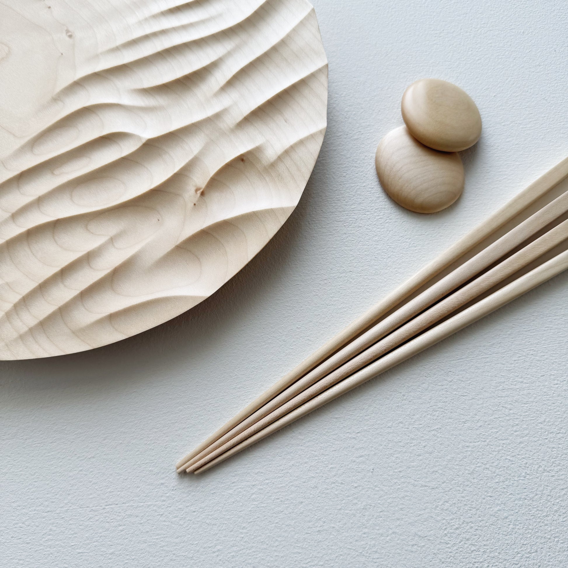 To the water plate & chopsticks set