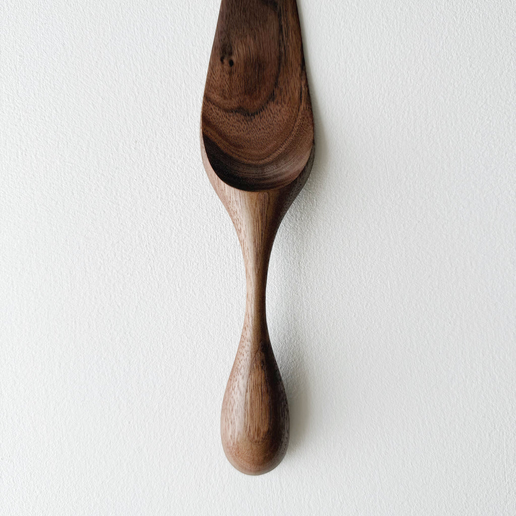 Walnut cake server