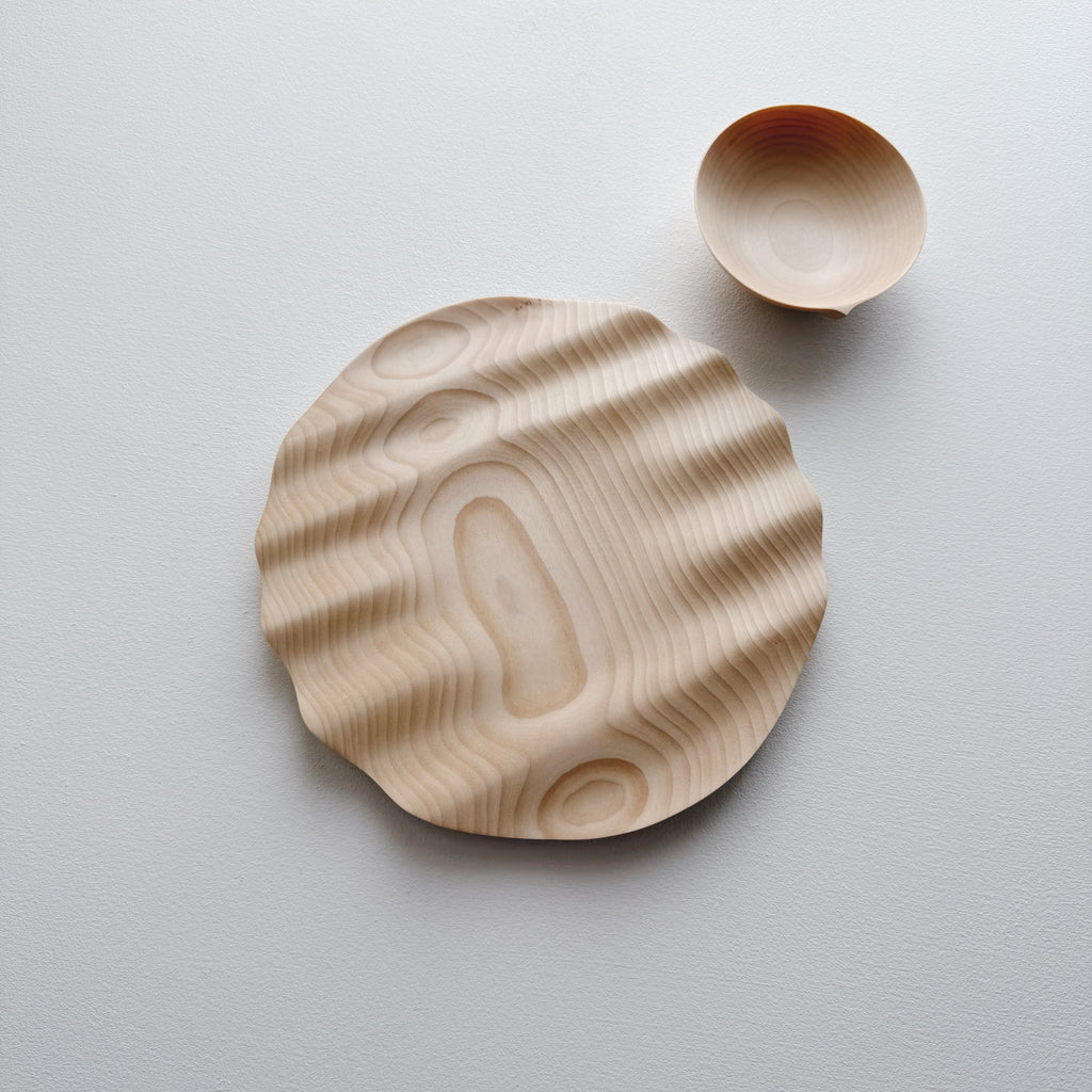 Wavy plate & bowl set in sycamore