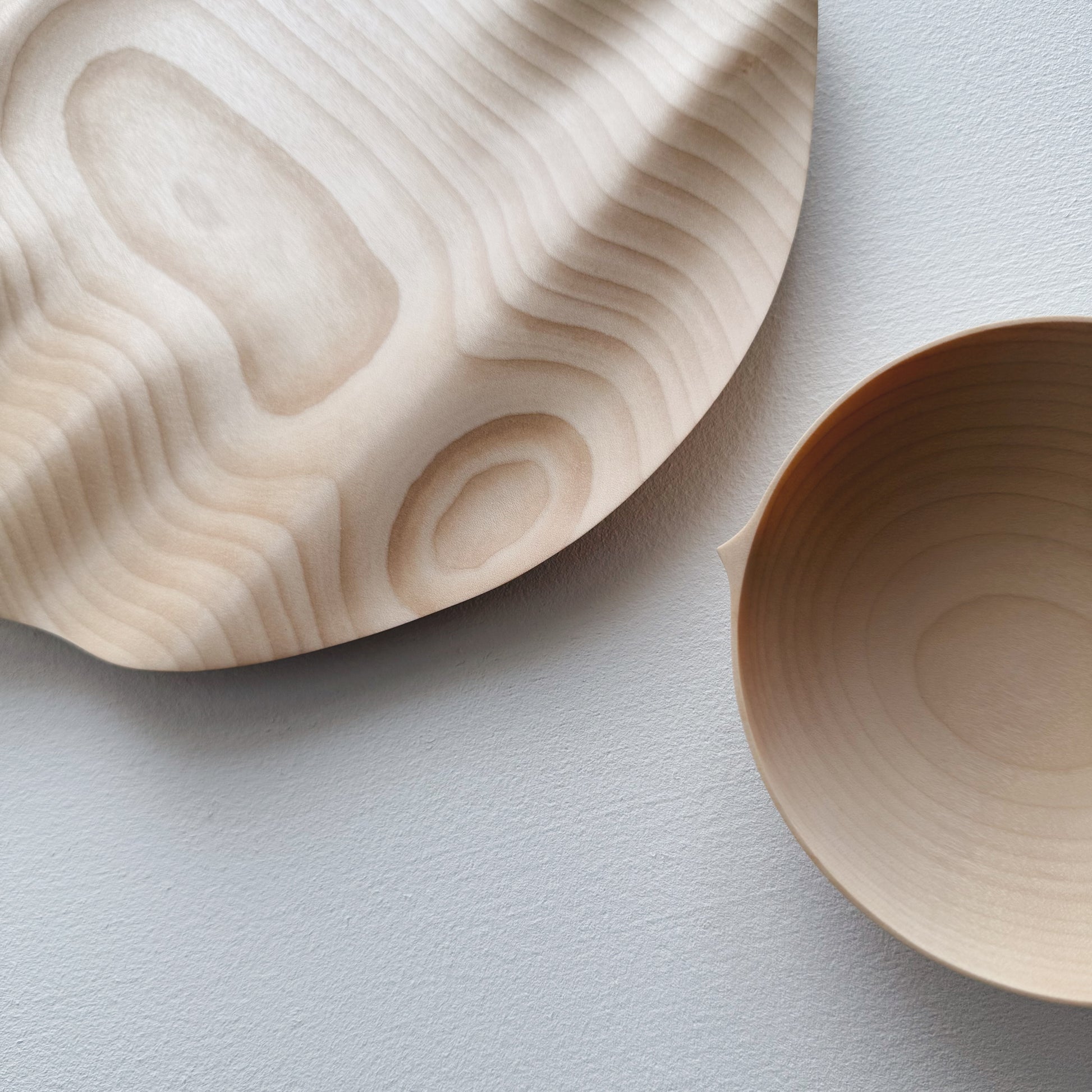 Wavy plate & bowl set in sycamore