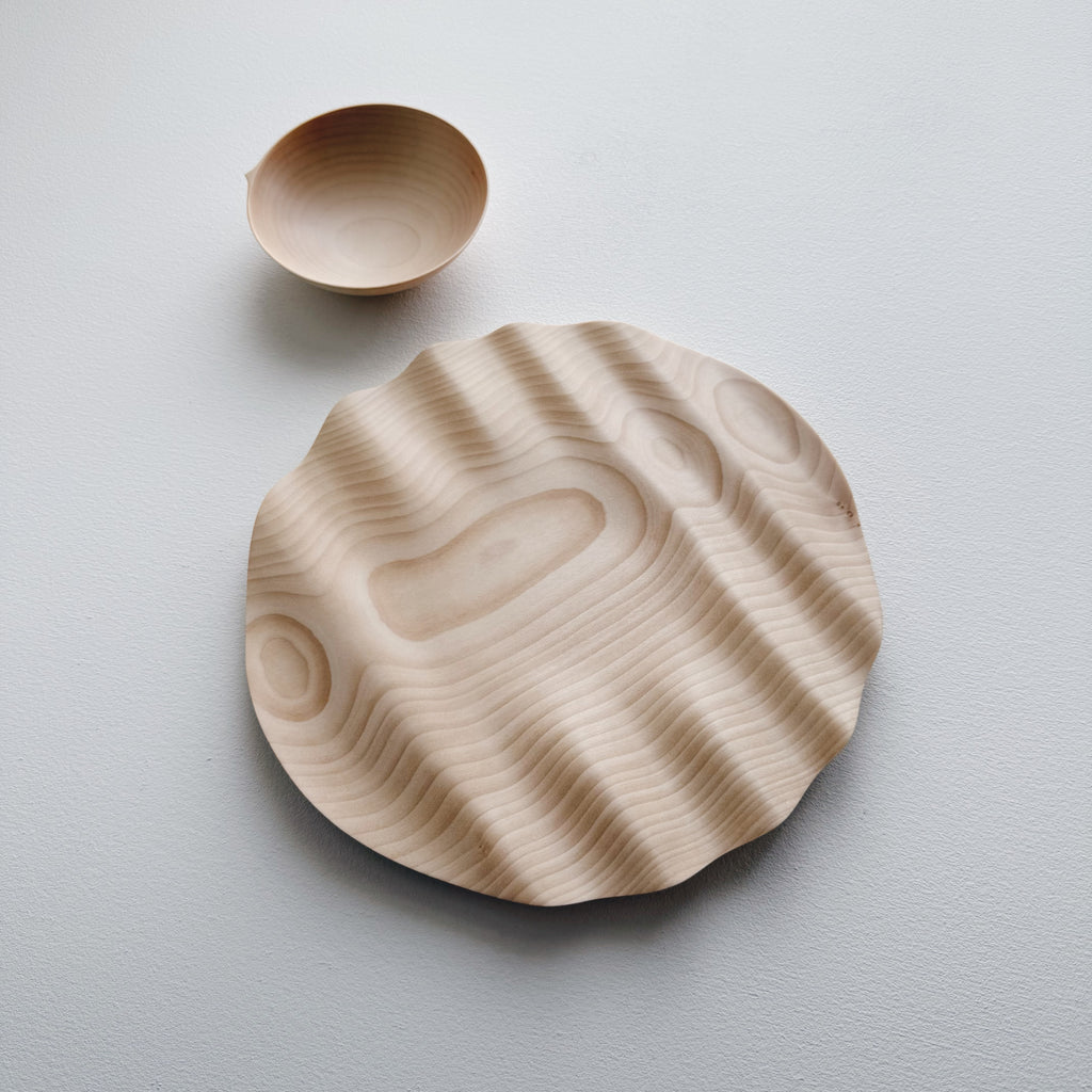 Wavy plate & bowl set in sycamore