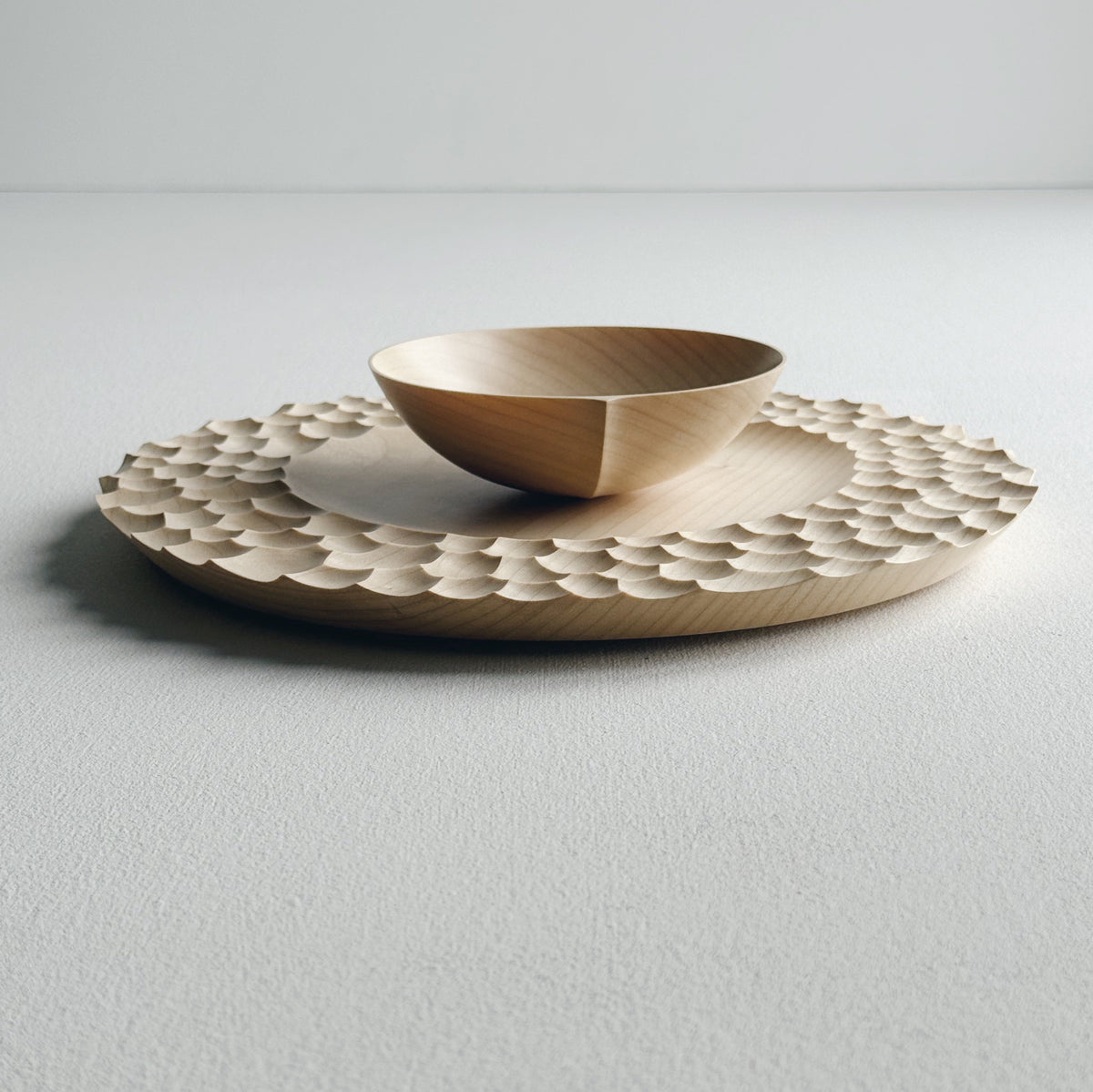 Medium crater plate & bowl set in sycamore