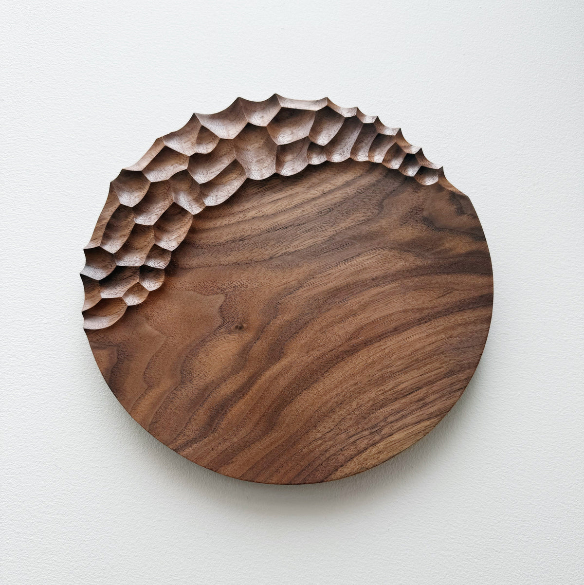 Medium coast plate in tanned walnut